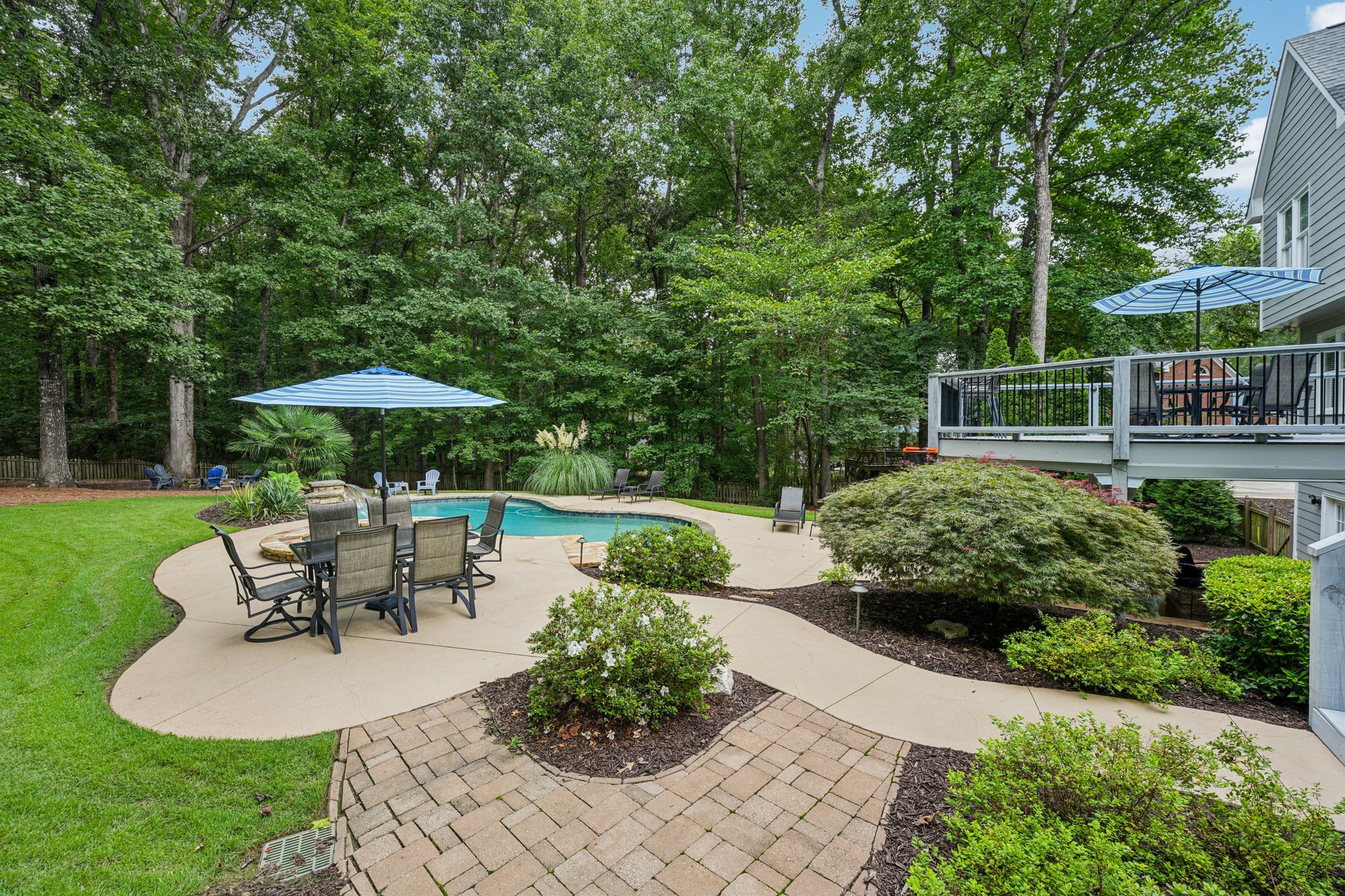 11-web-or-mls-Grand Ave-S2308-011.jpg