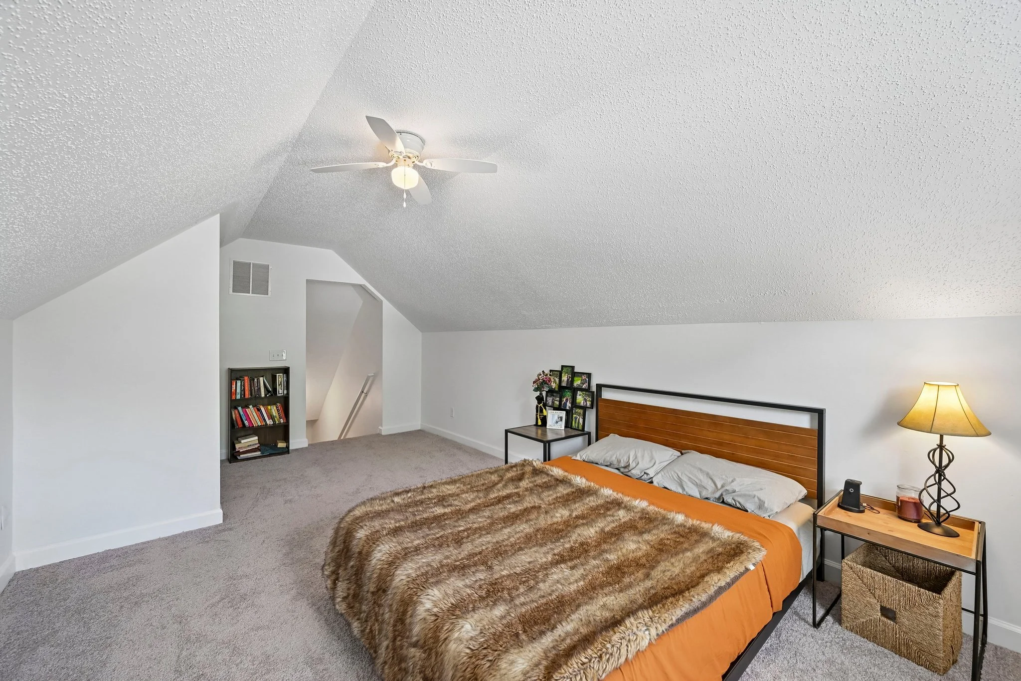 32-web-or-mls-Laurel Oaks Ln-S1305-032.jpg