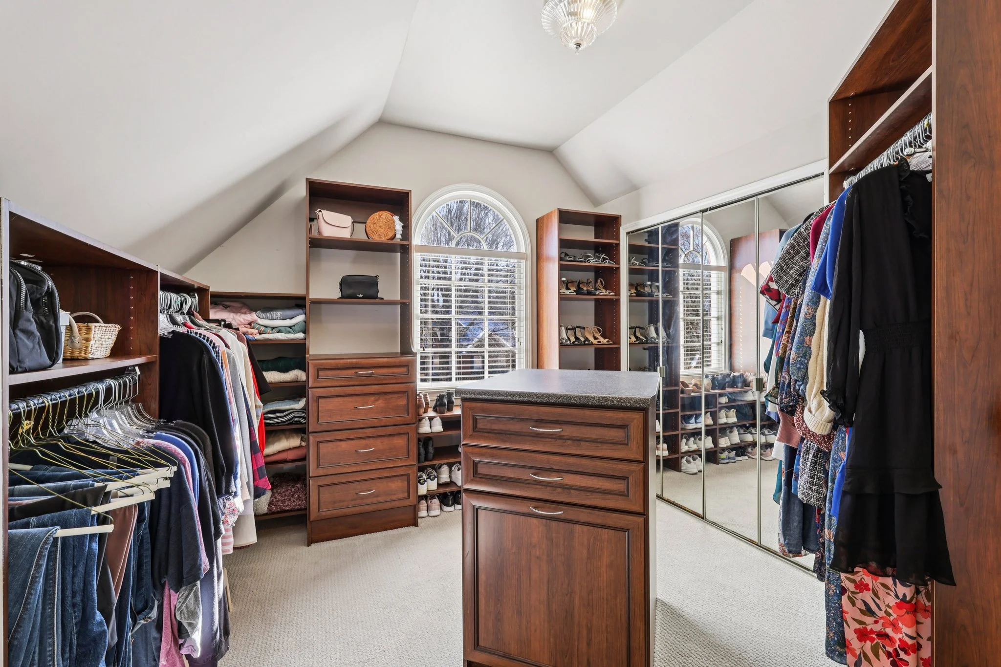 49-web-or-mls-Grand Ave-S2901-047.jpg