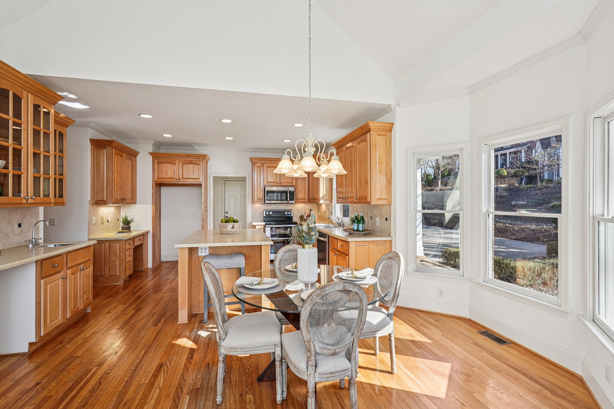 36-web-or-mls-Old Oak Trce-S1601-036.jpg