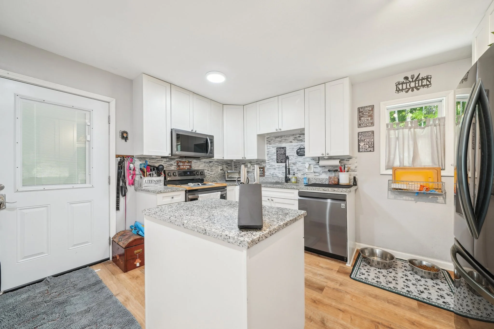 12-web-or-mls-Plantation Dr-0705-012.jpg