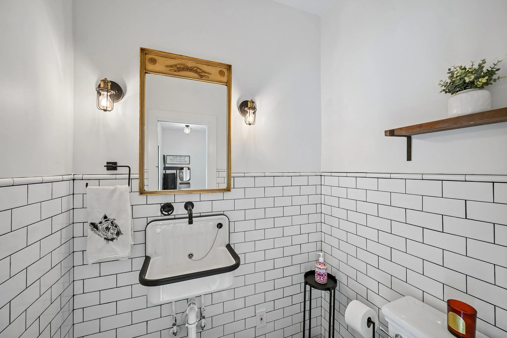 104-web-or-mls-305 Broadmeadow Cove-S2904-104.jpg