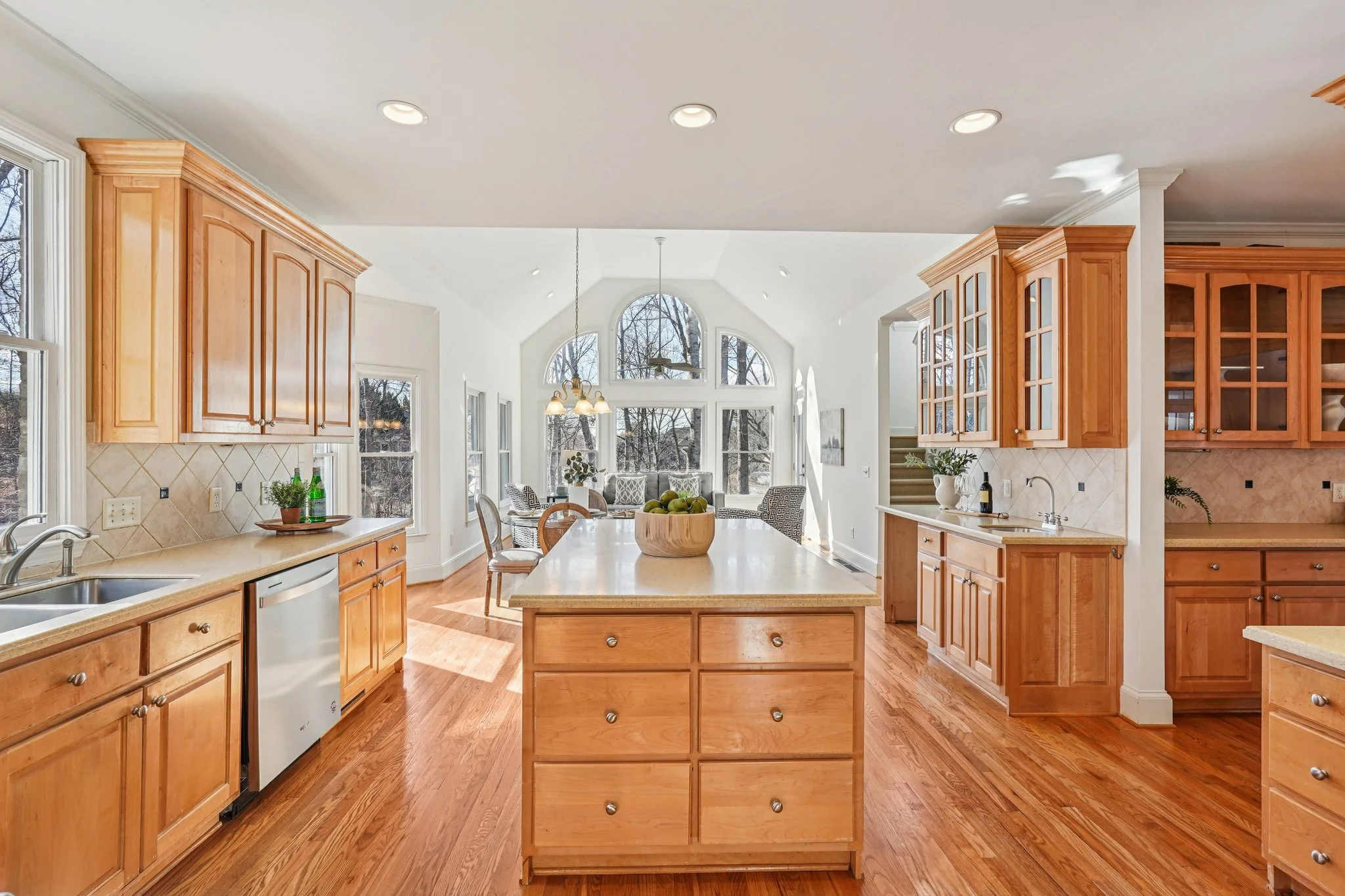 31-web-or-mls-Old Oak Trce-S1601-031.jpg