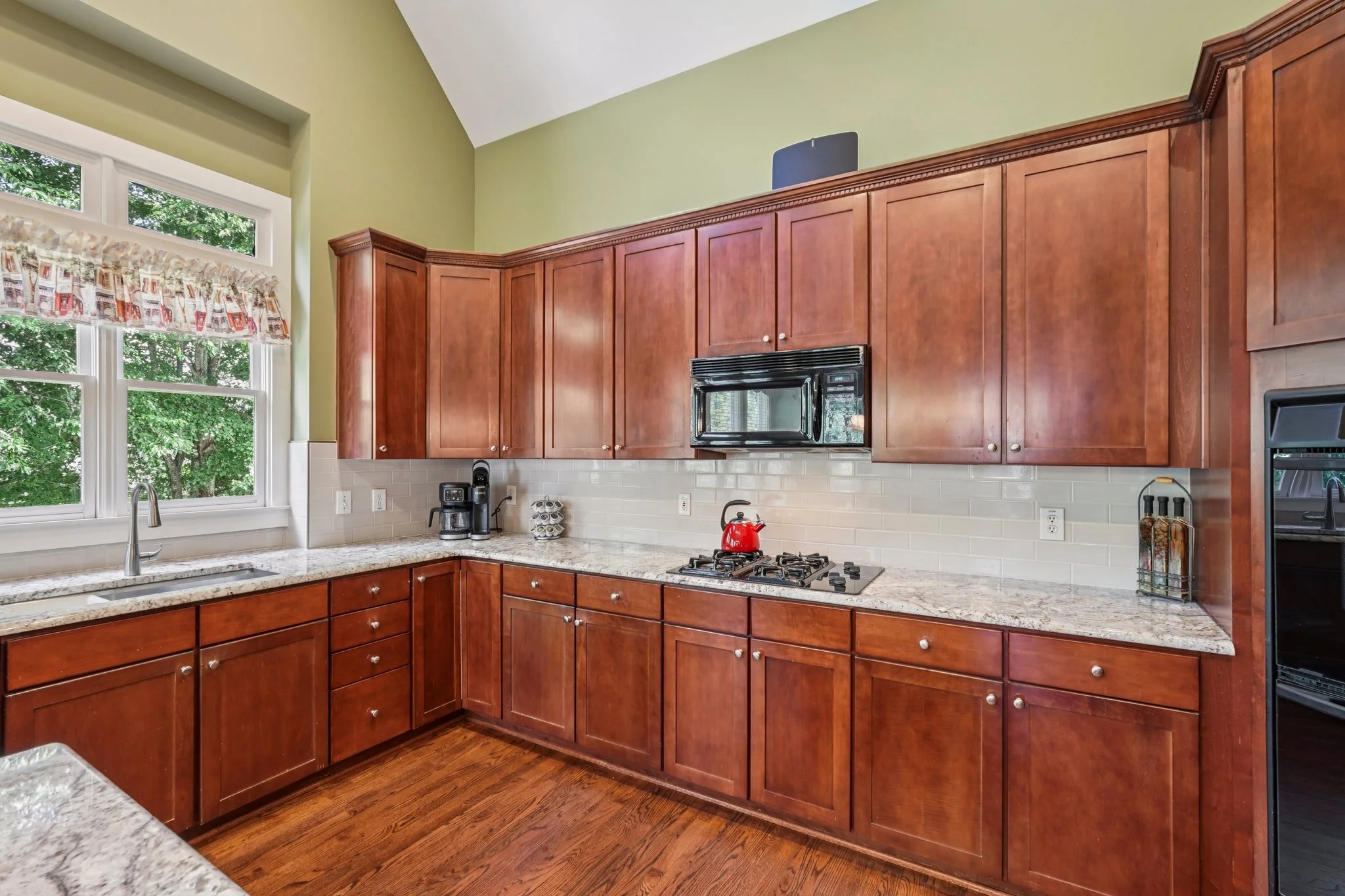 31-web-or-mls-Horizon Ct-S1107-031.jpg