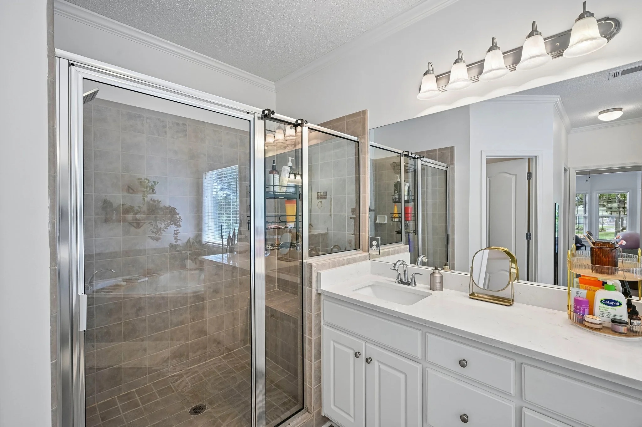 42-web-or-mls-Laurel Oaks Ln-S1305-042.jpg