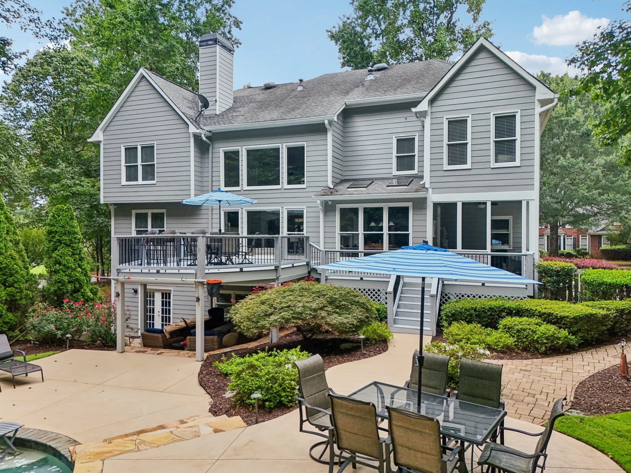 41-web-or-mls-Grand Ave-S2308-041.jpg