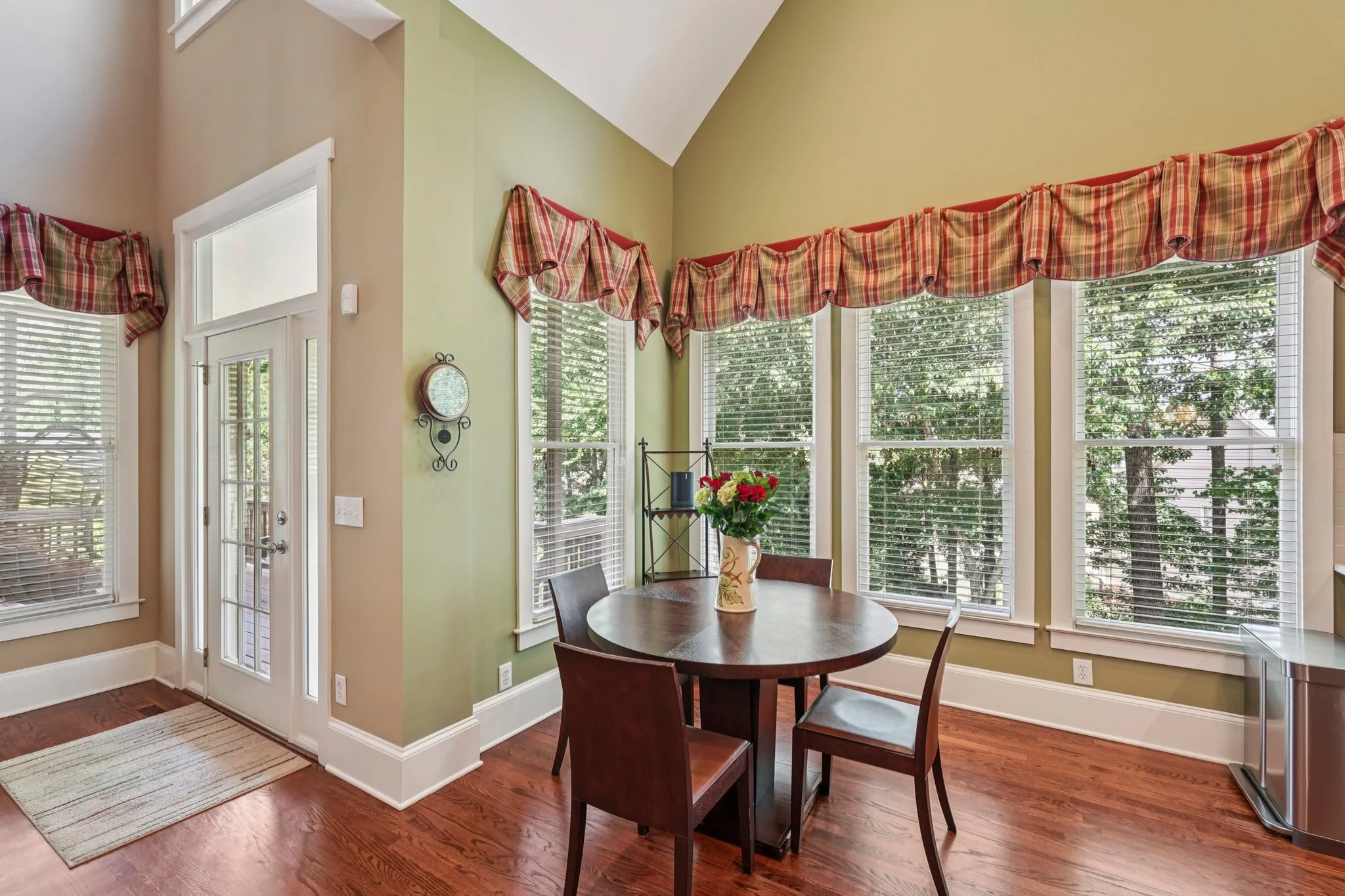 27-web-or-mls-Horizon Ct-S1107-027.jpg