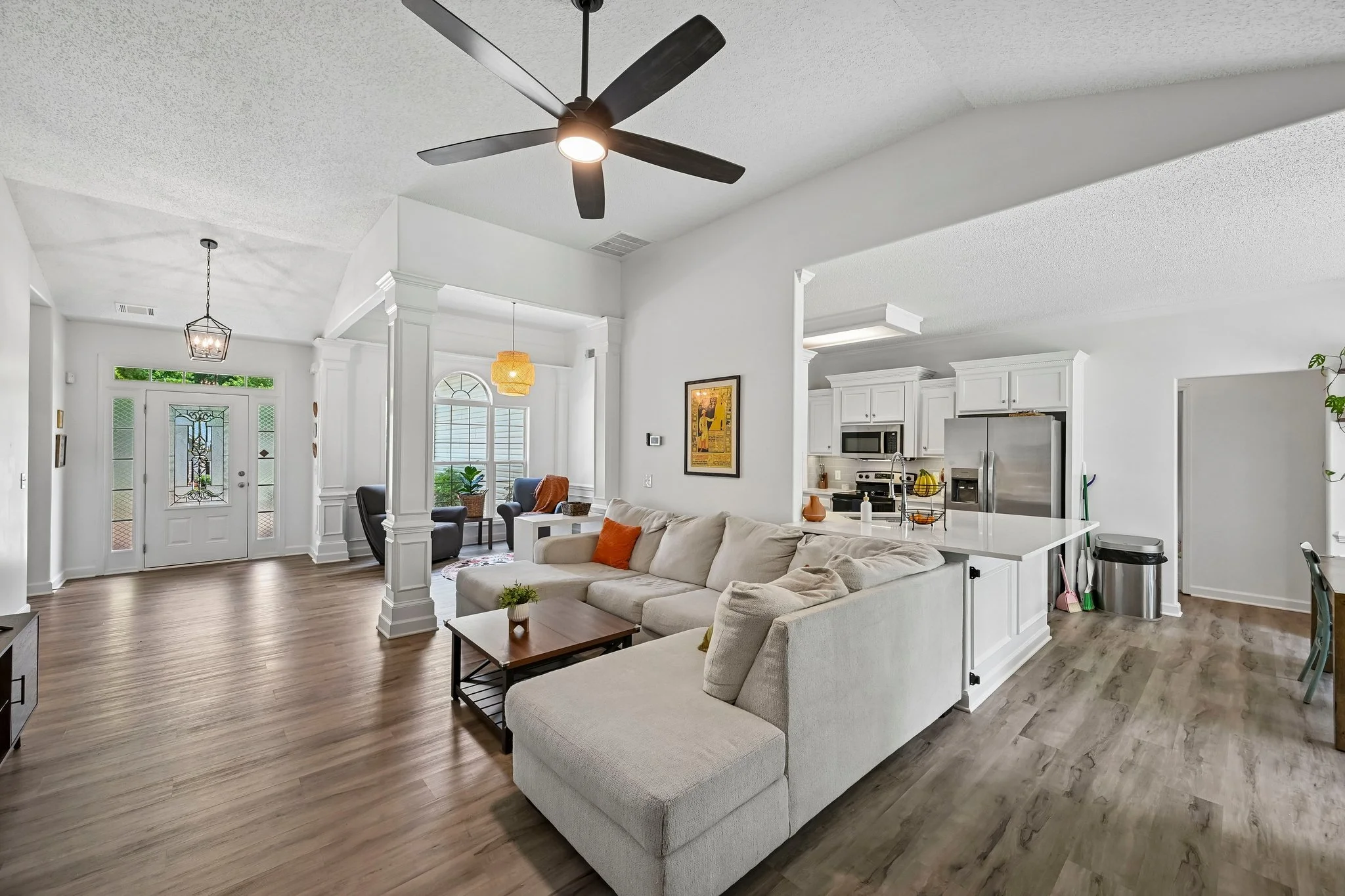 12-web-or-mls-Laurel Oaks Ln-S1305-012.jpg