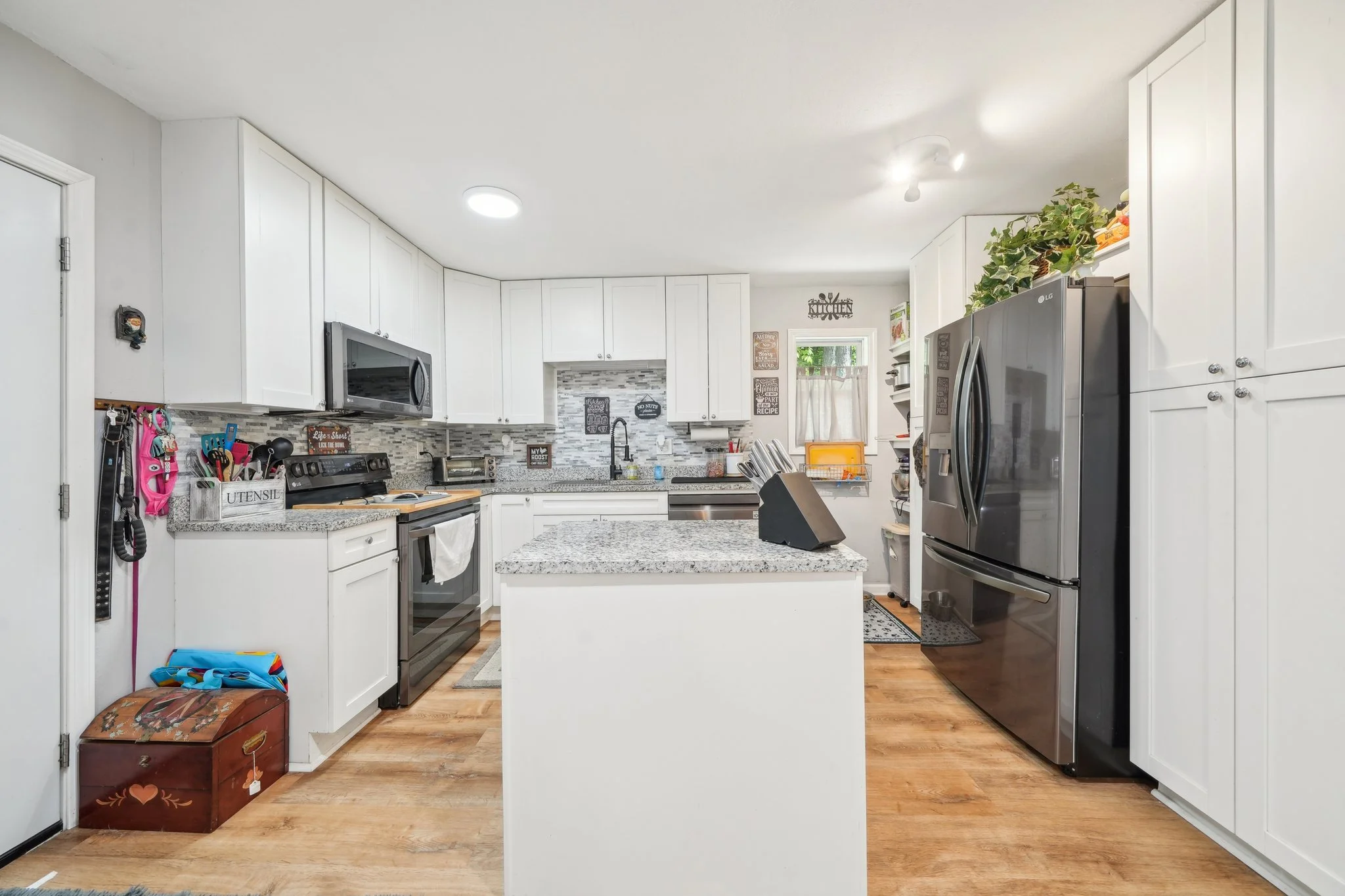 10-web-or-mls-Plantation Dr-0705-010.jpg