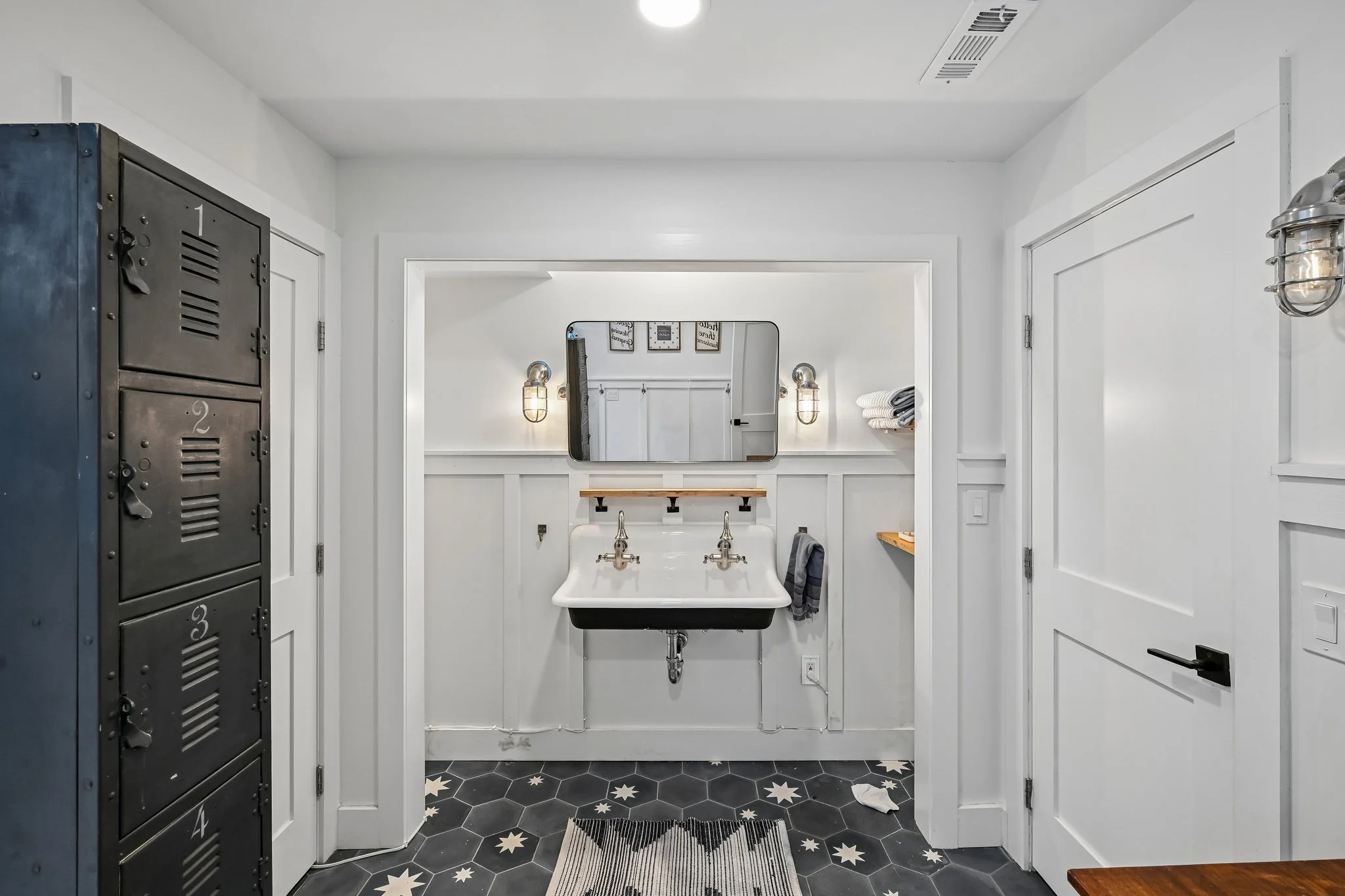64-web-or-mls-305 Broadmeadow Cove-S2904-064.jpg