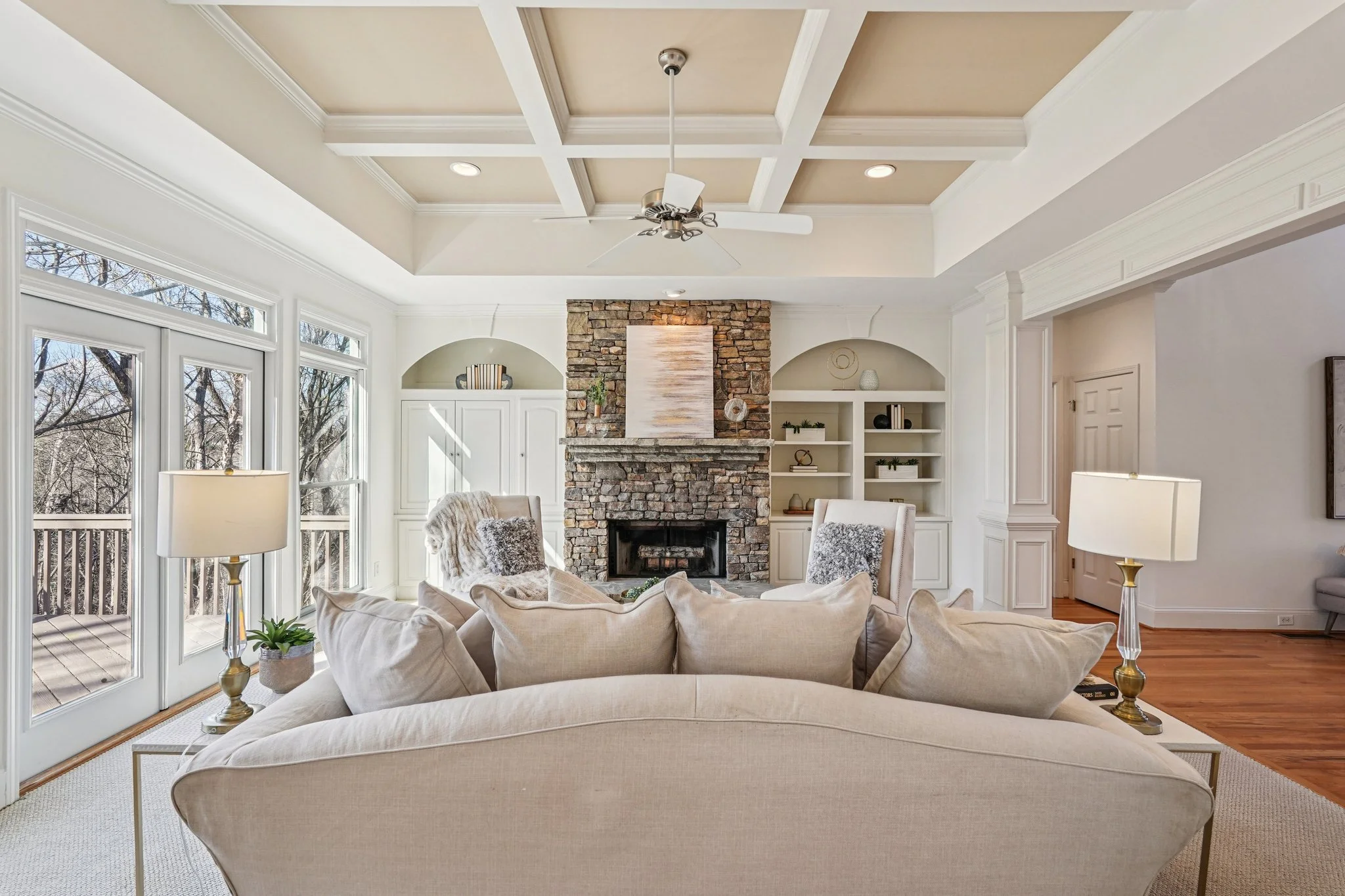 14-web-or-mls-Old Oak Trce-S1601-014.jpg