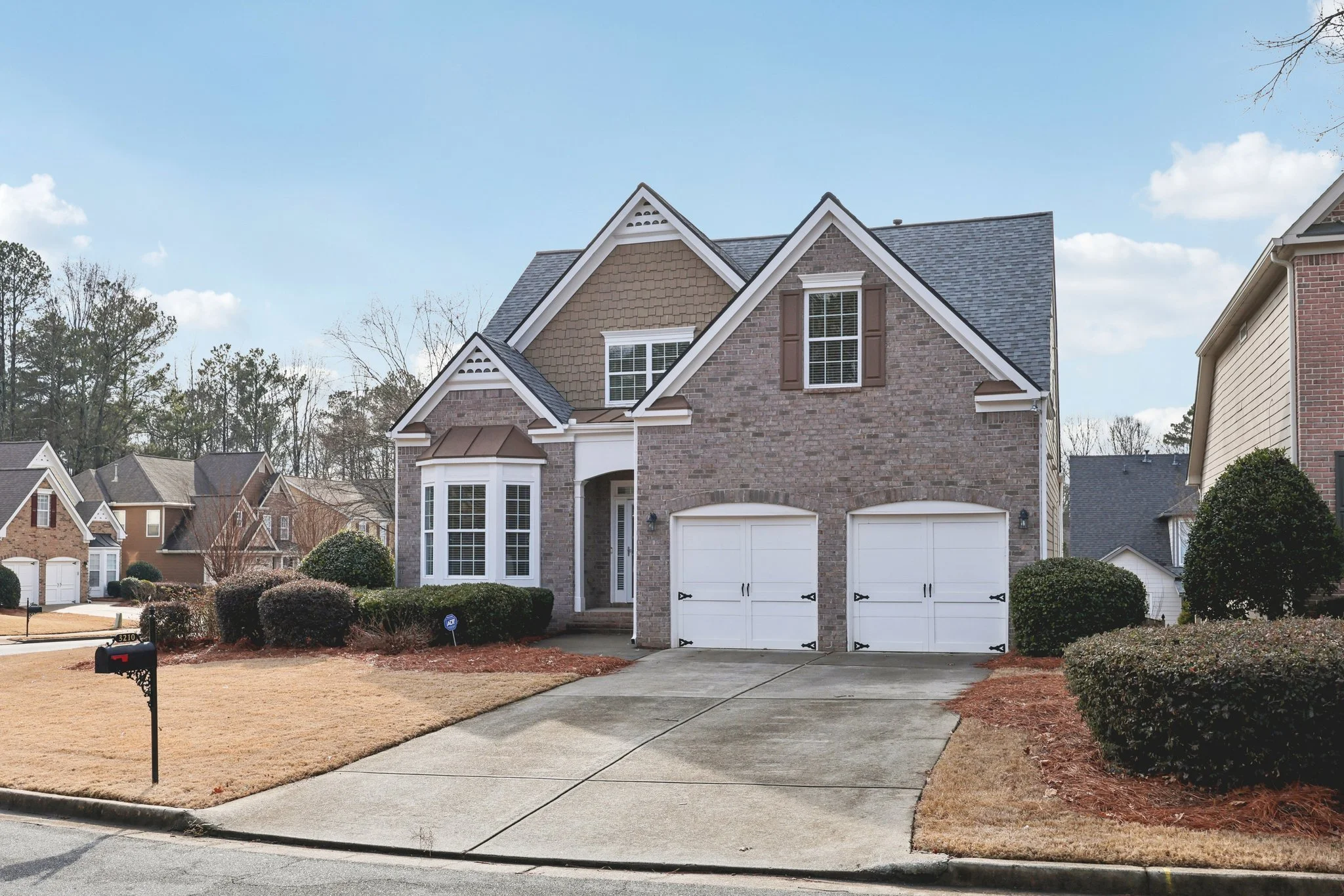 1-web-or-mls-The Commons Dr-S0502-056.jpg