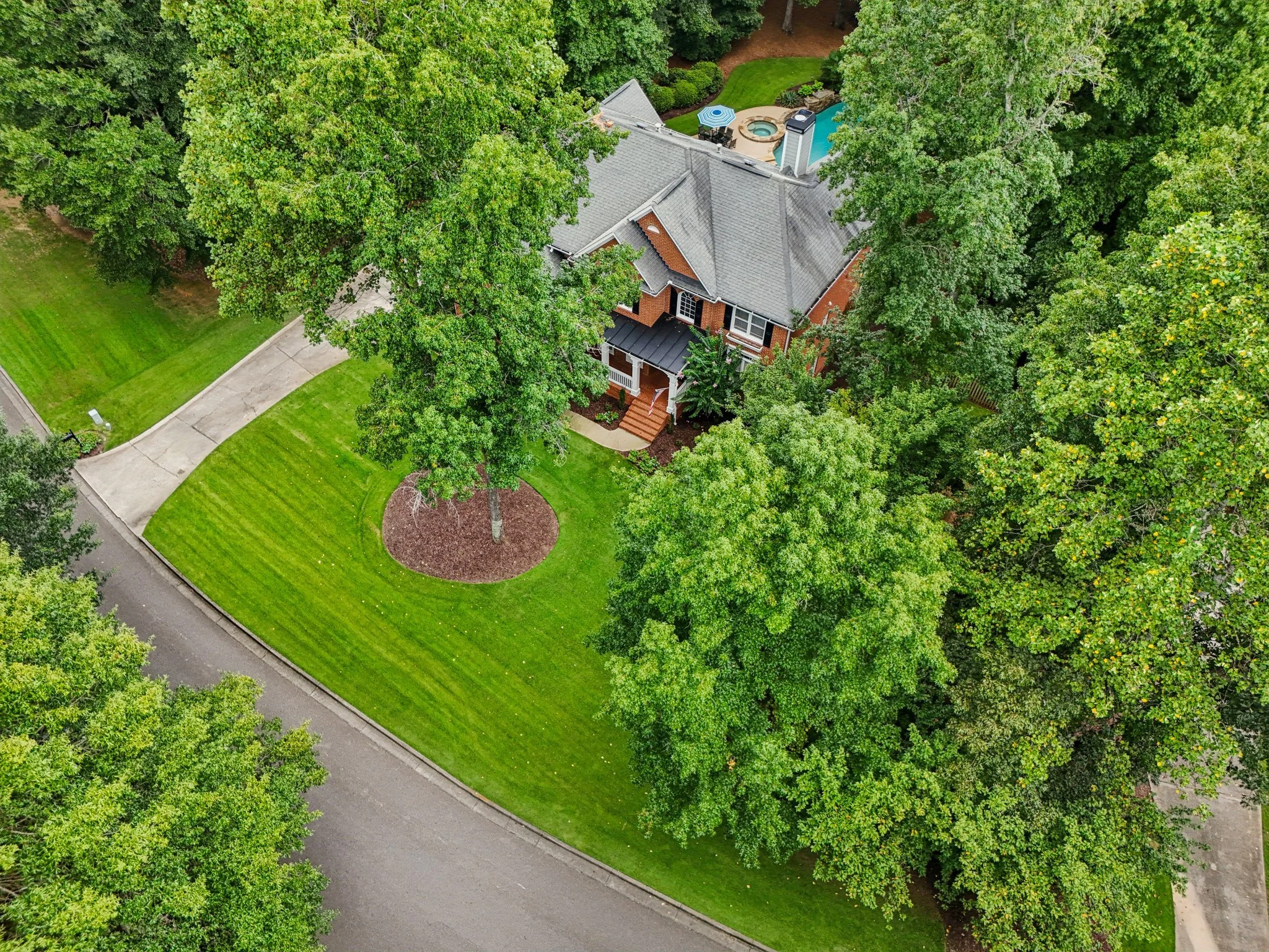 29-web-or-mls-Grand Ave-S2308-029.jpg