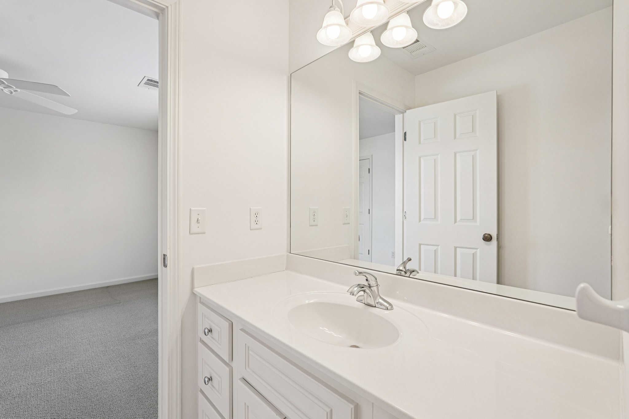 71-web-or-mls-Old Oak Trce-S1601-071.jpg