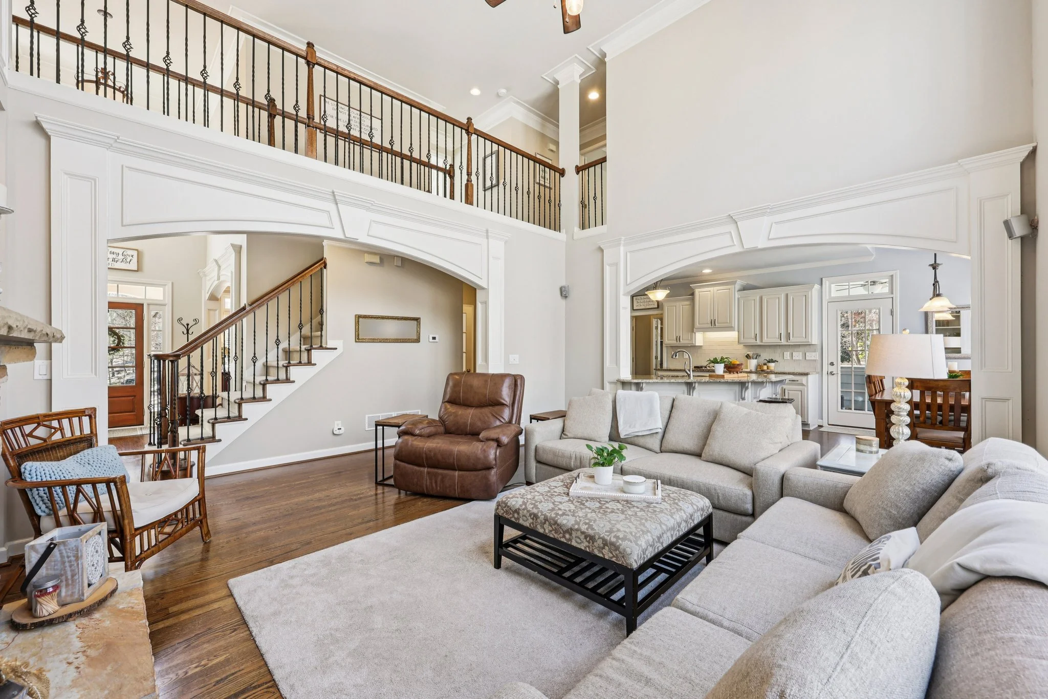 18-web-or-mls-Grand Ave-S2901-016.jpg