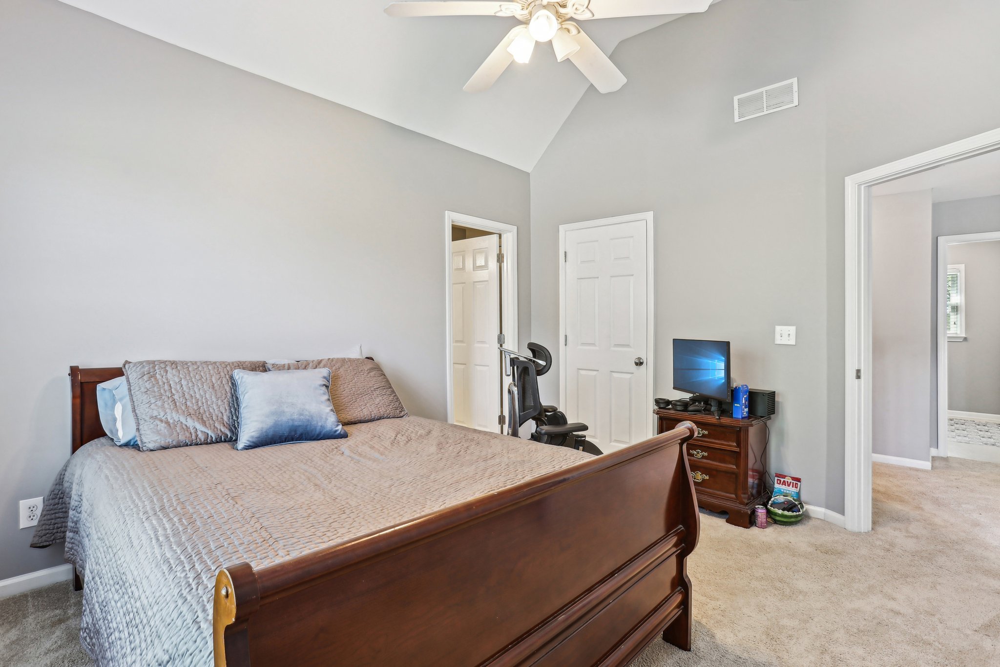 28-web-or-mls-Havenridge Pl-1704-028.jpg