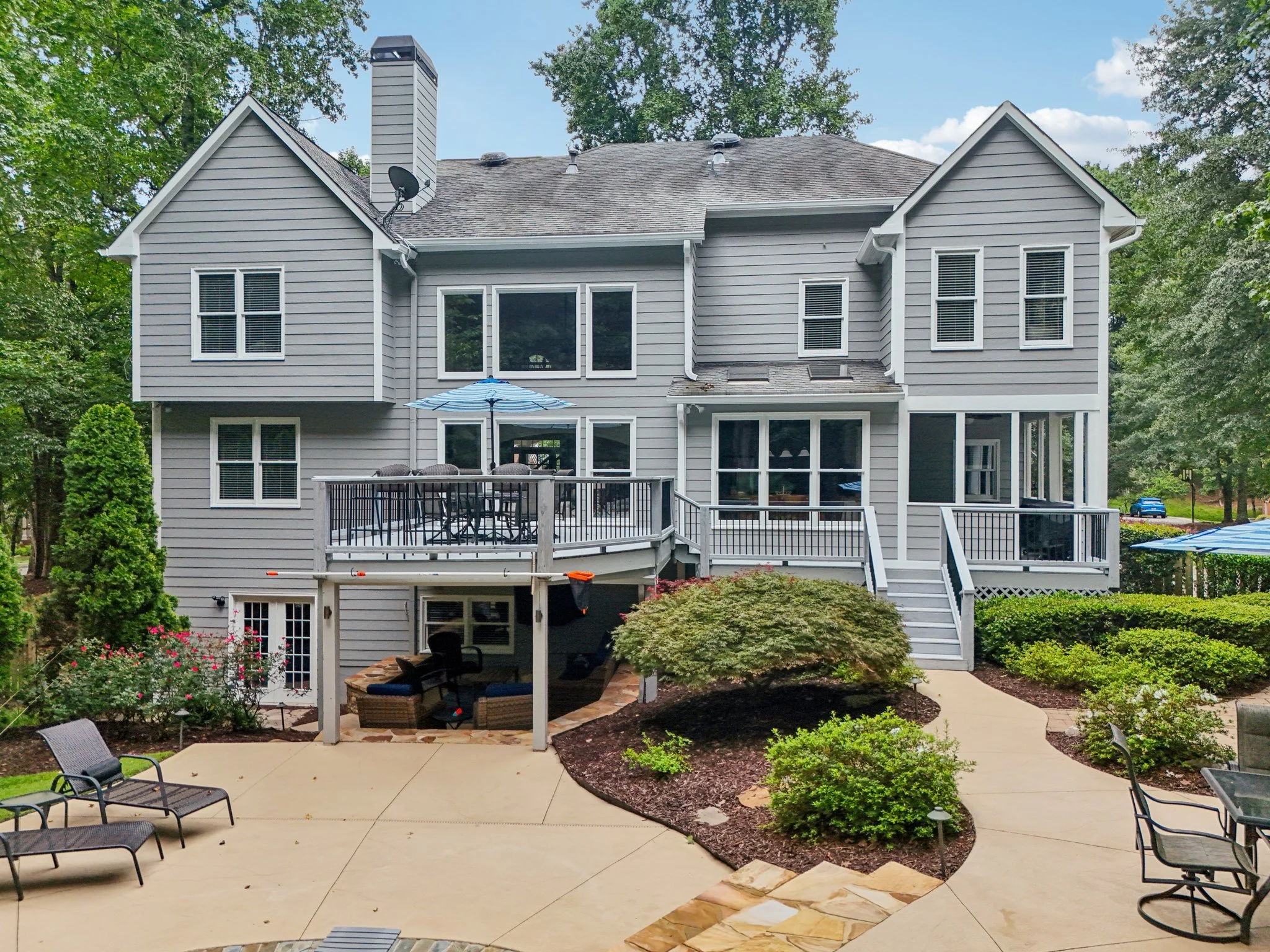 42-web-or-mls-Grand Ave-S2308-042.jpg