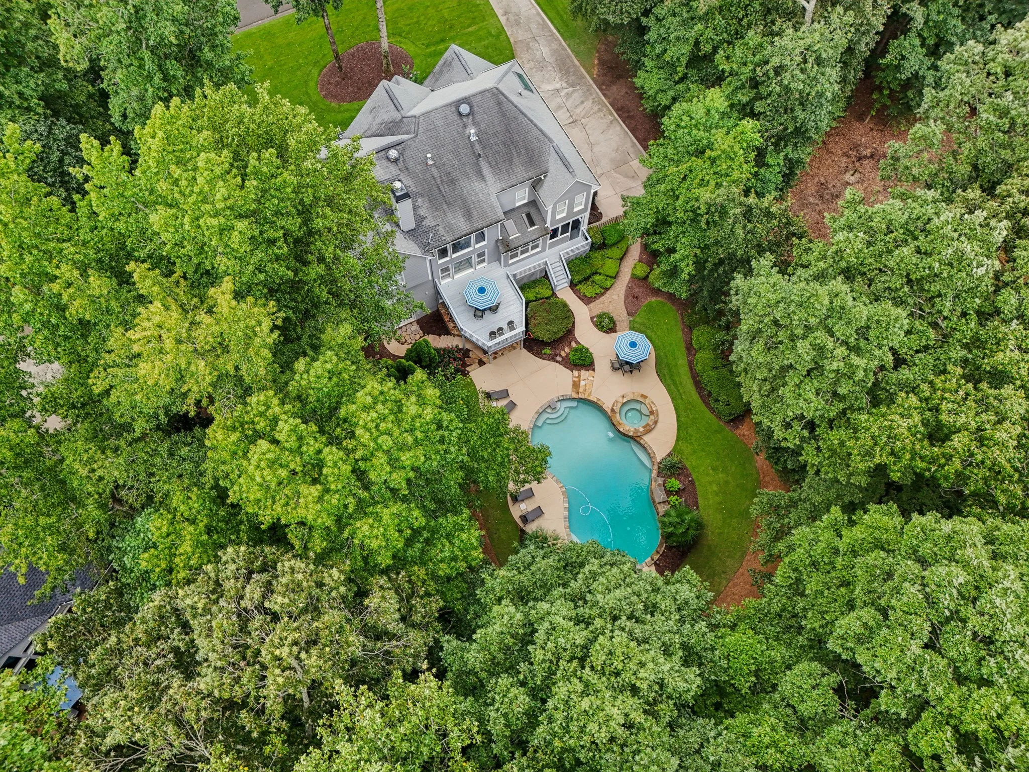 38-web-or-mls-Grand Ave-S2308-038.jpg