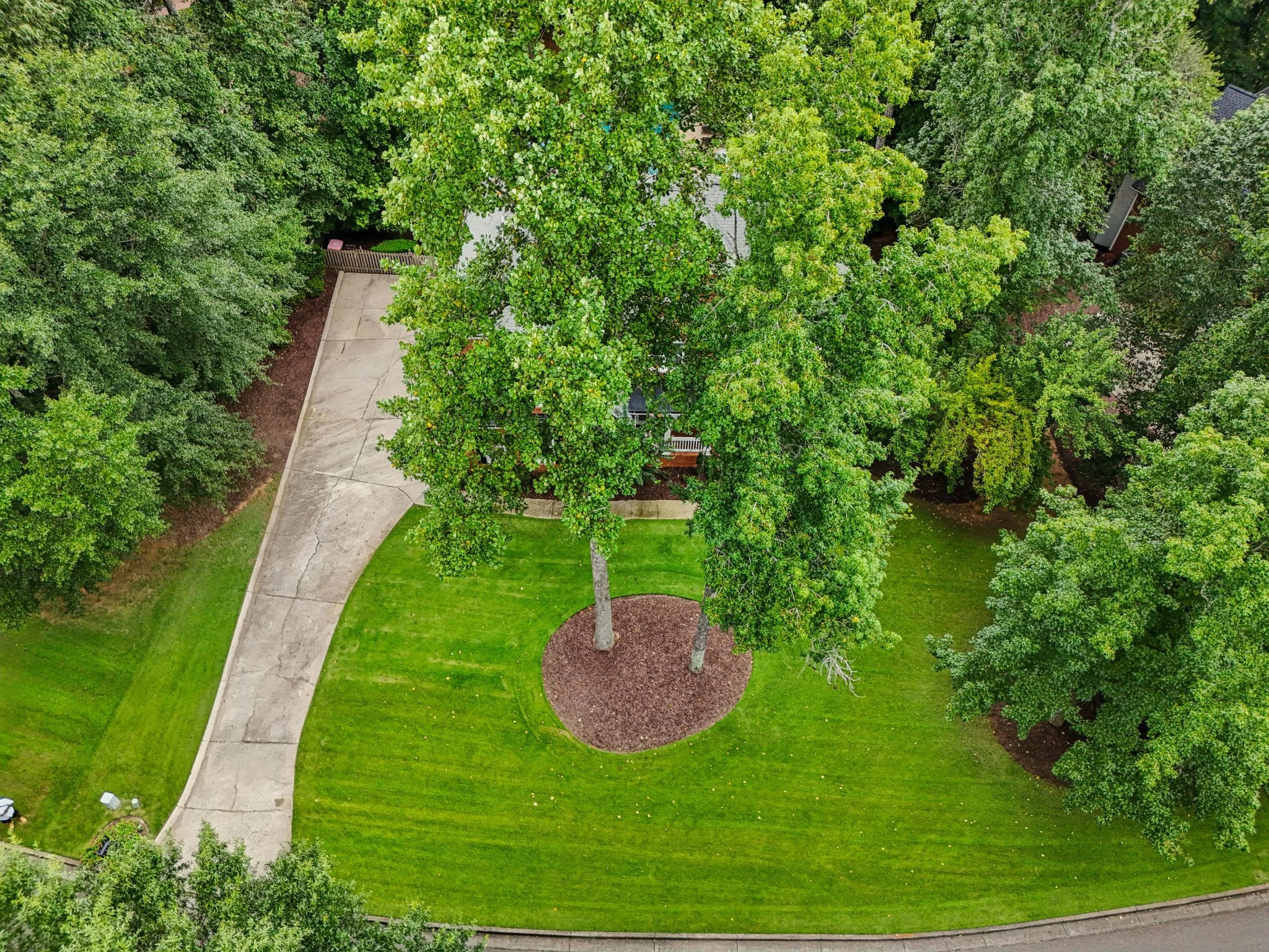 28-web-or-mls-Grand Ave-S2308-028.jpg