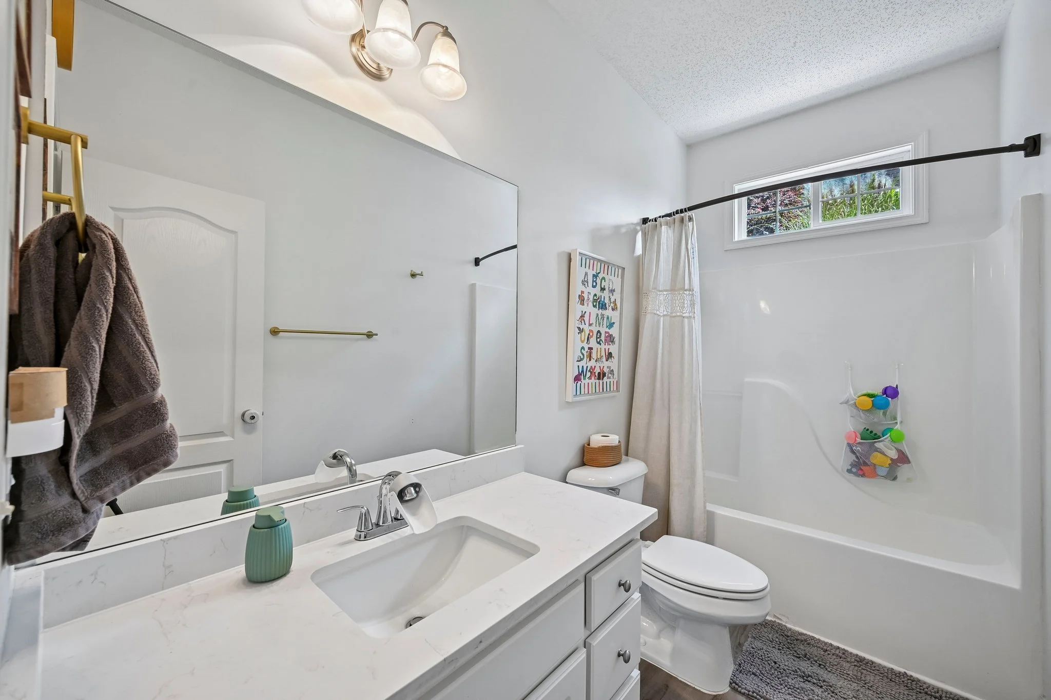 26-web-or-mls-Laurel Oaks Ln-S1305-026.jpg