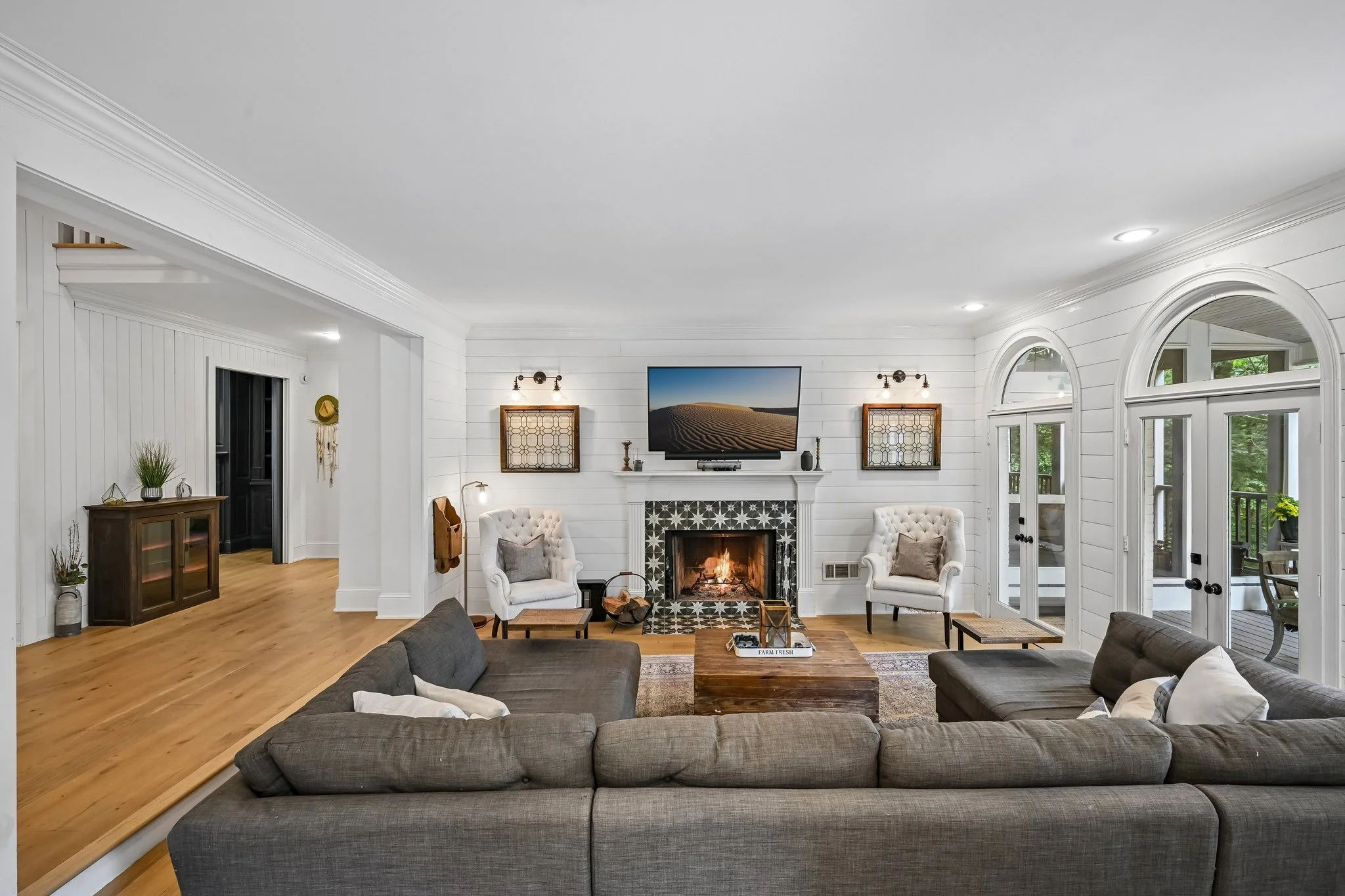 24-web-or-mls-305 Broadmeadow Cove-S2904-024.jpg