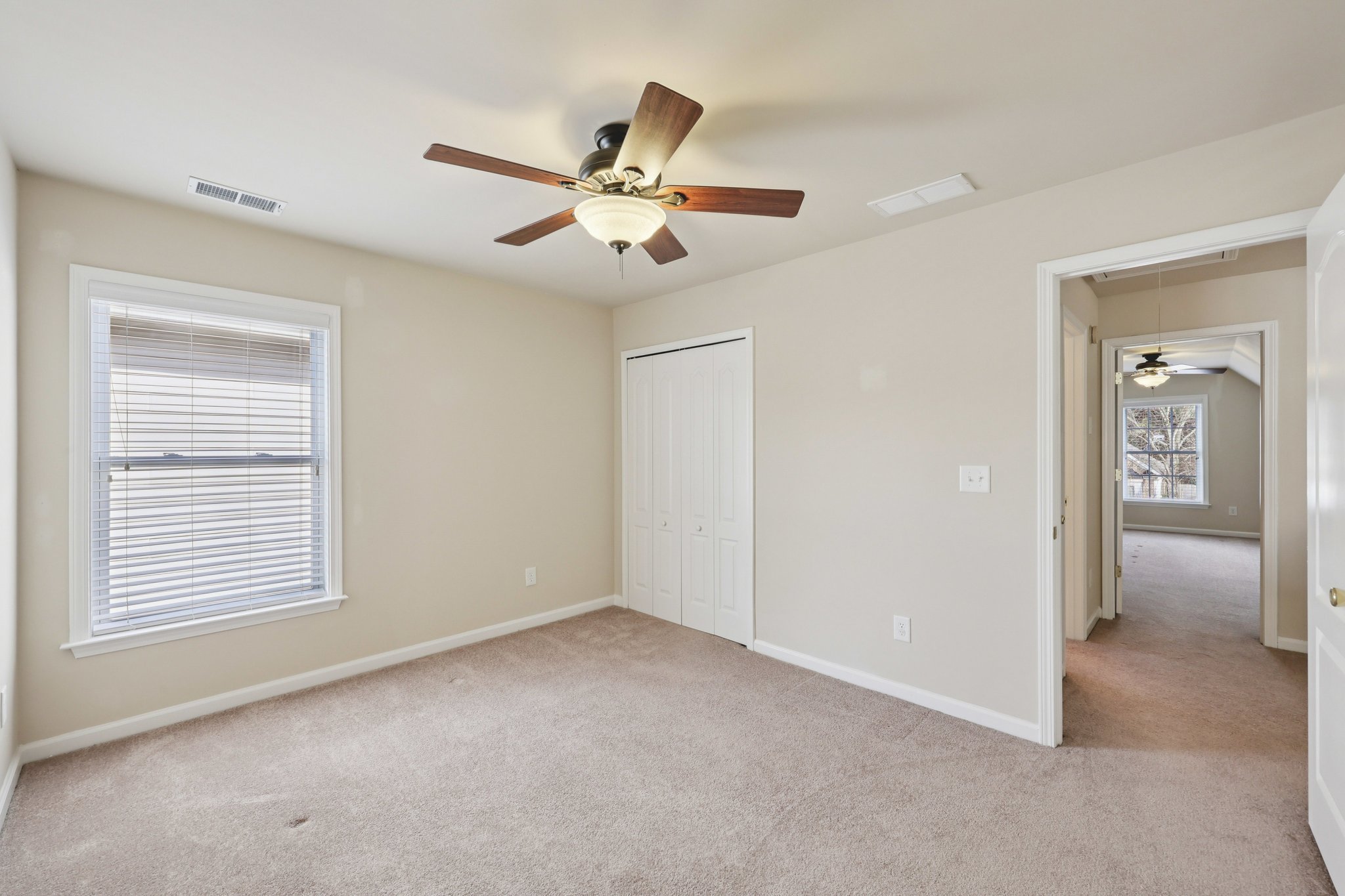 37-web-or-mls-The Commons Dr-S0502-033.jpg