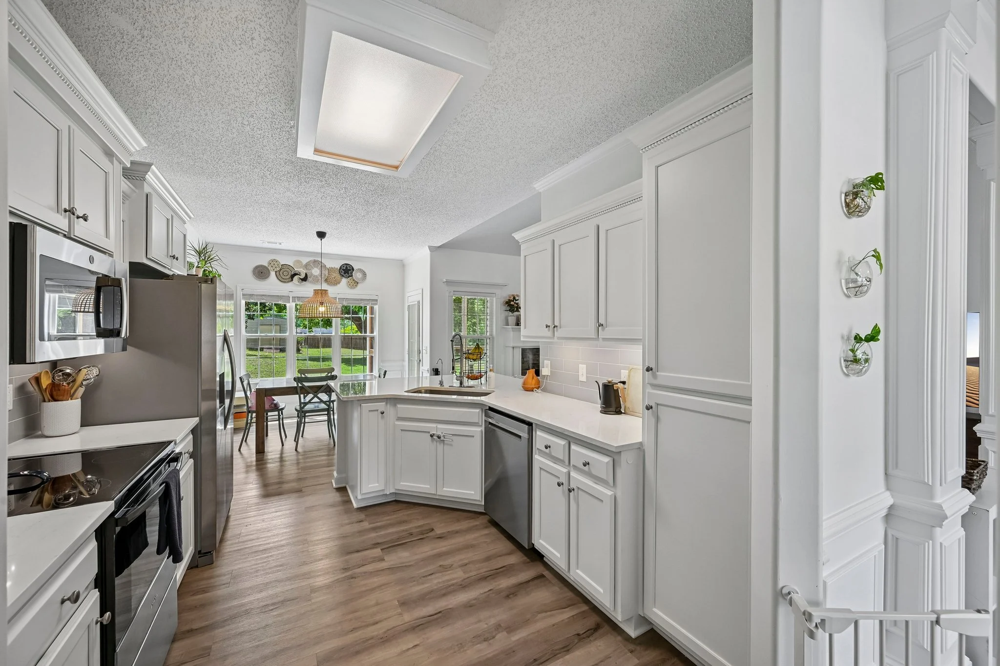 20-web-or-mls-Laurel Oaks Ln-S1305-020.jpg