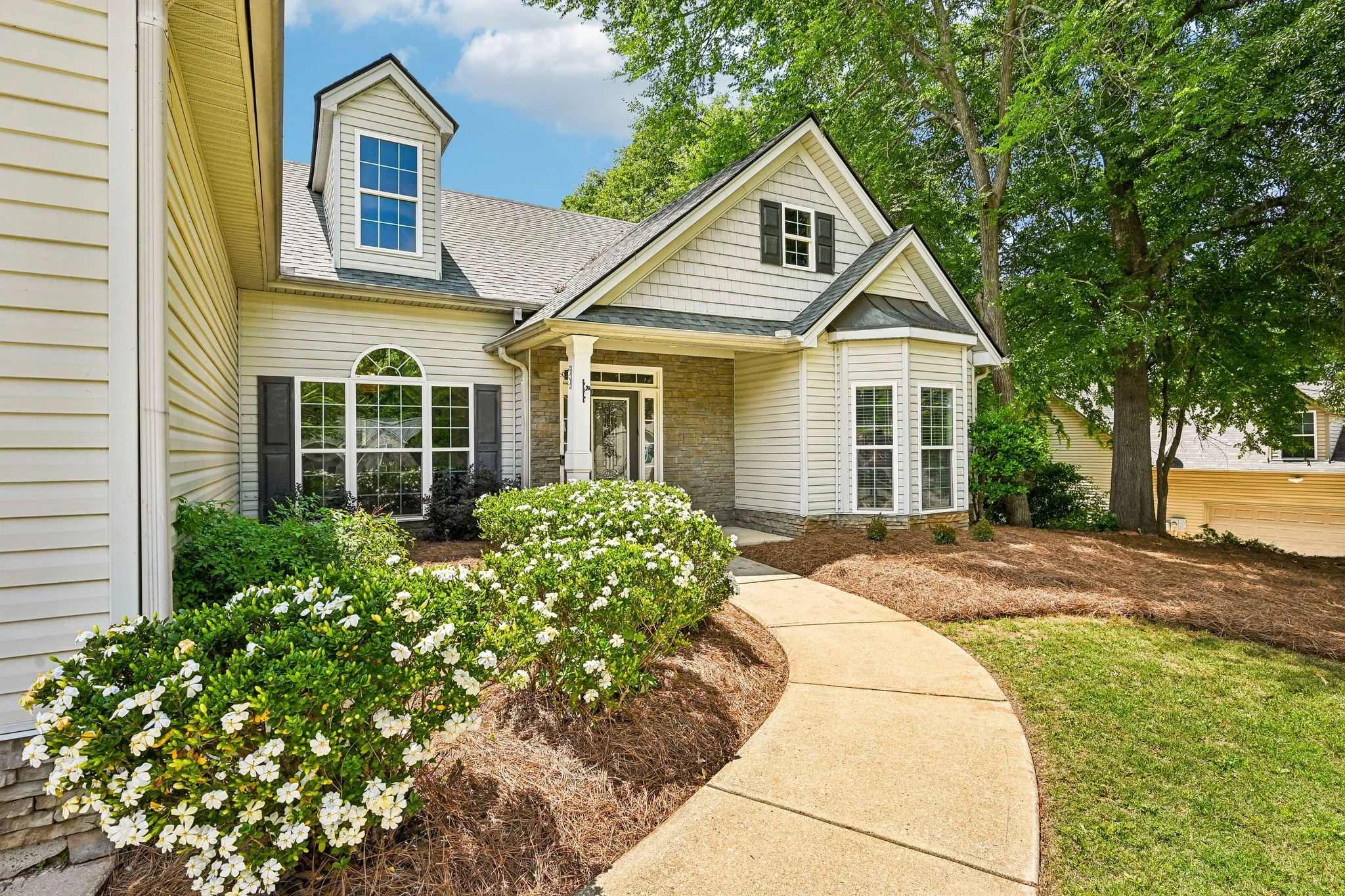 4-web-or-mls-Laurel Oaks Ln-S1305-004.jpg