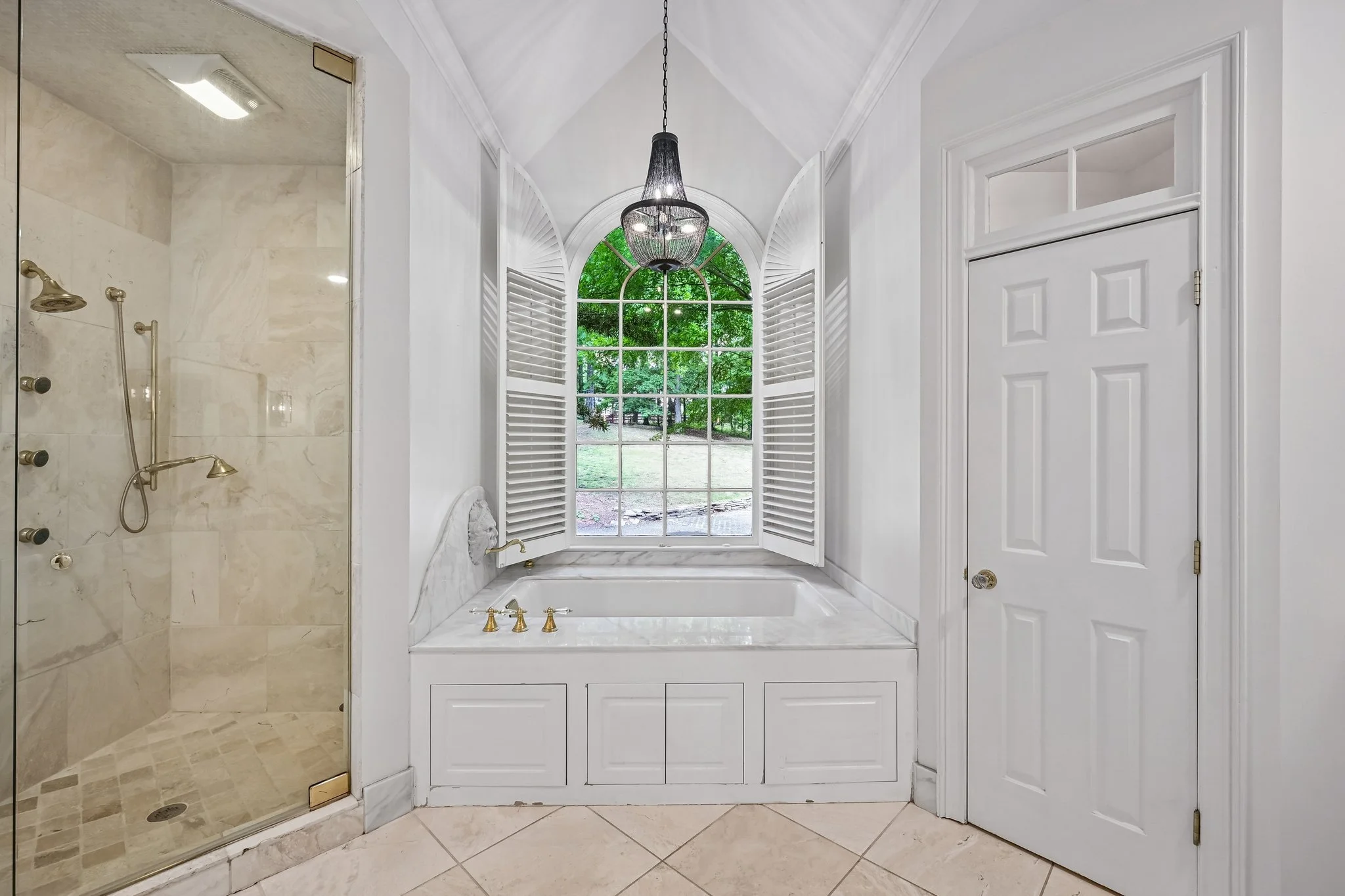101-web-or-mls-305 Broadmeadow Cove-S2904-101.jpg