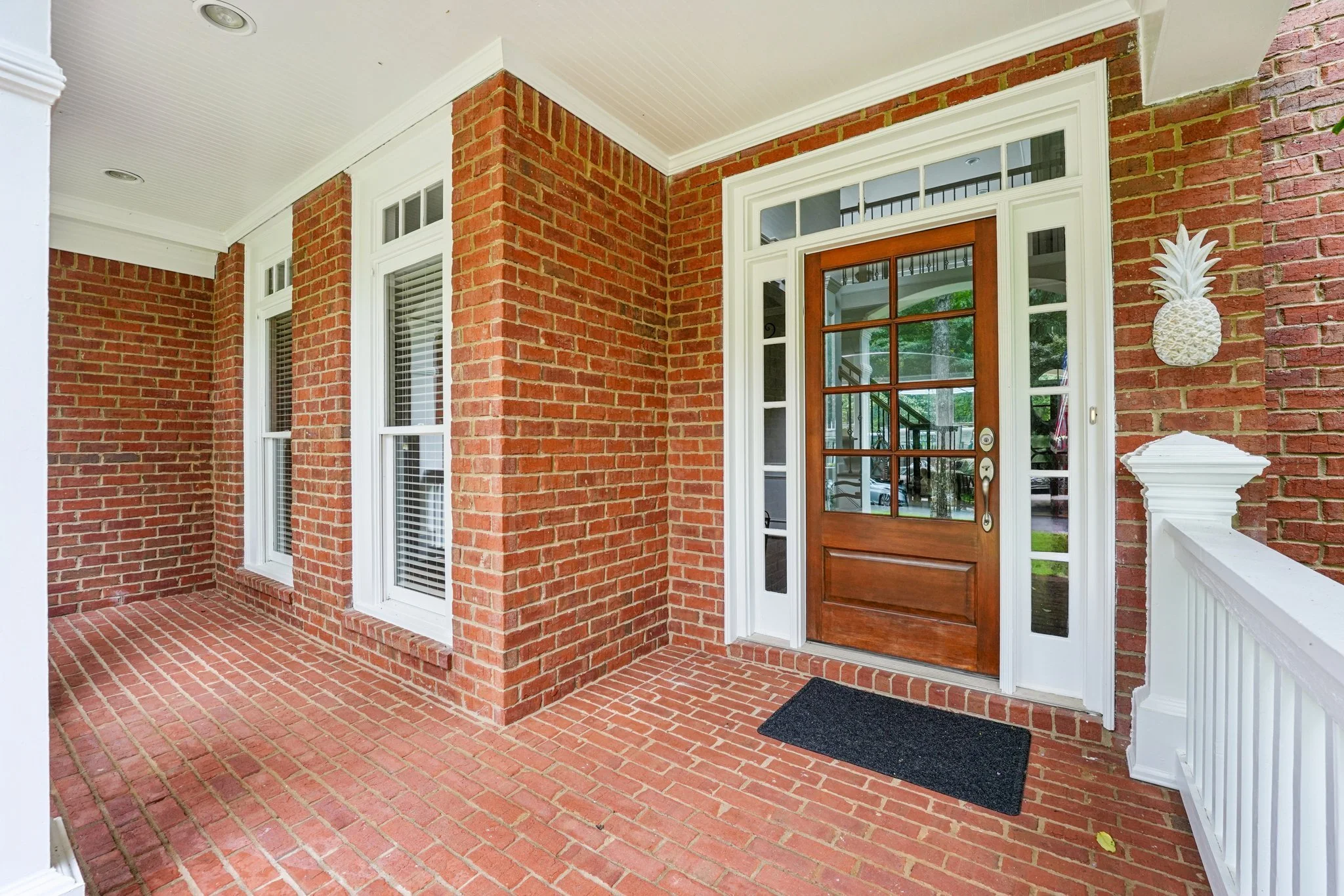 4-web-or-mls-Grand Ave-S2308-004.jpg