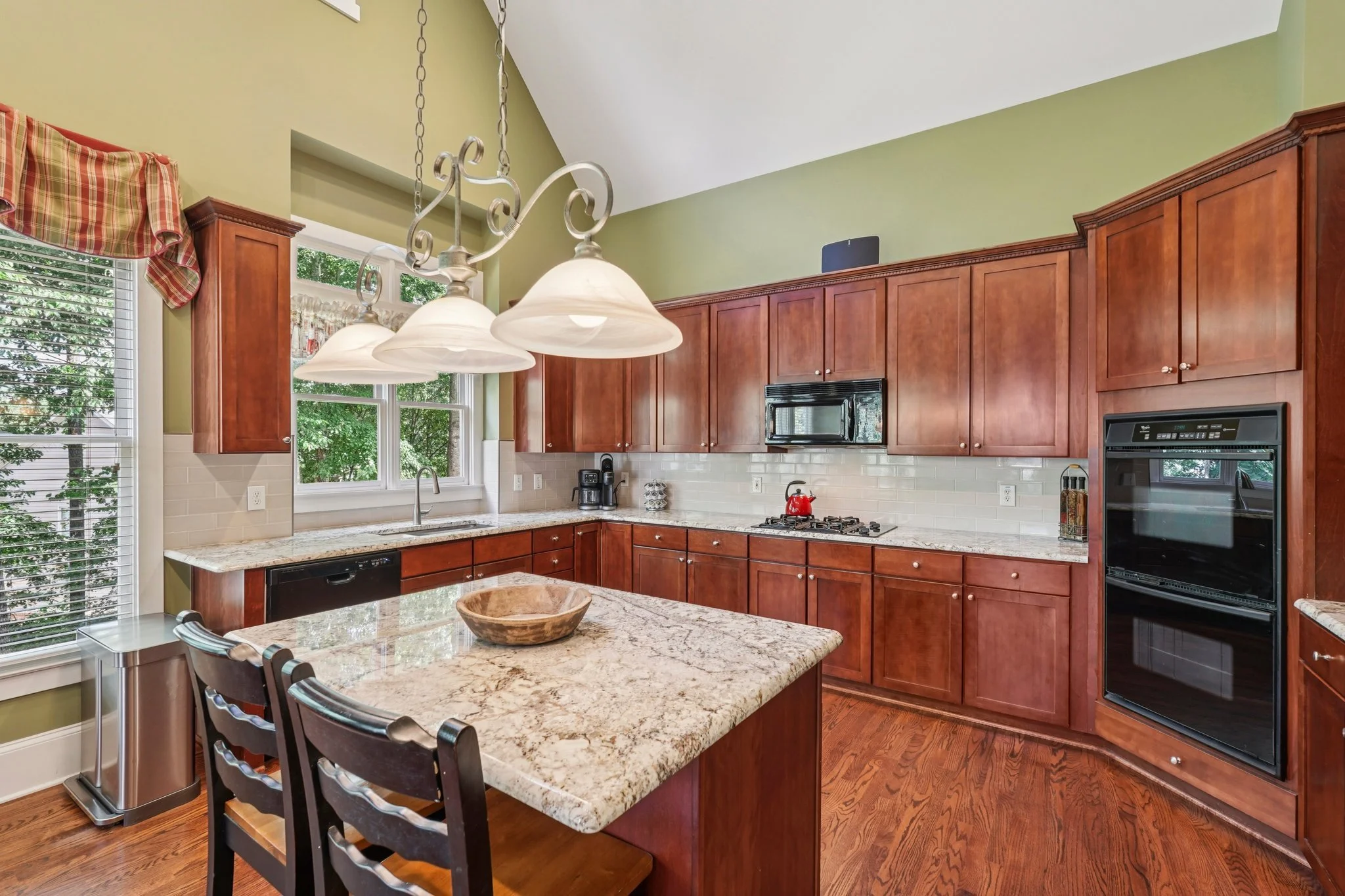 30-web-or-mls-Horizon Ct-S1107-030.jpg