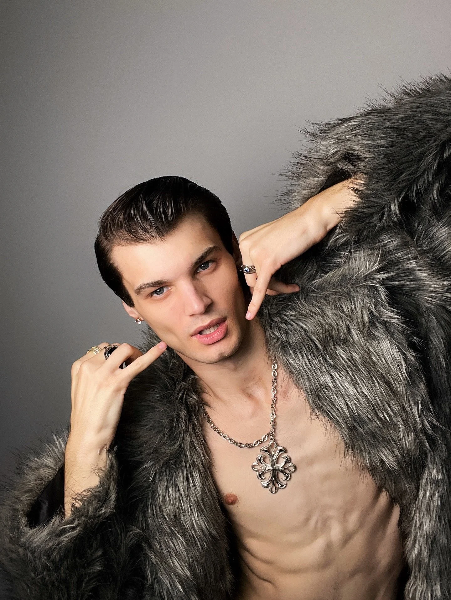 ROLL CALL 🗣️

One likes faux fur
One only wears sweatshirts
One thinks he&rsquo;s swag
One wants to be a rockstar