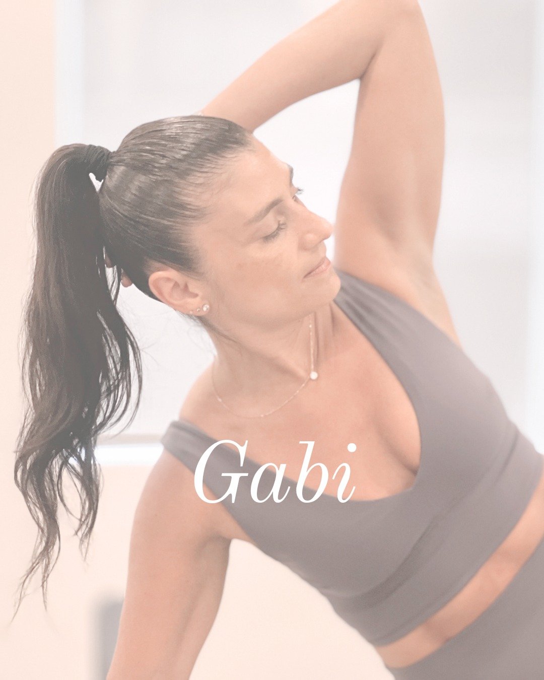 On vous pr&eacute;sente Gabi!
Welcome to the EN-CORE team, Gabi!

Gabi pratique le Pilates depuis 2008 et l&rsquo;enseigne depuis plusieurs ann&eacute;es. Form&eacute;e chez Body Harmonics et Polestar, elle a une &eacute;nergie contagieuse qu&rsquo;o