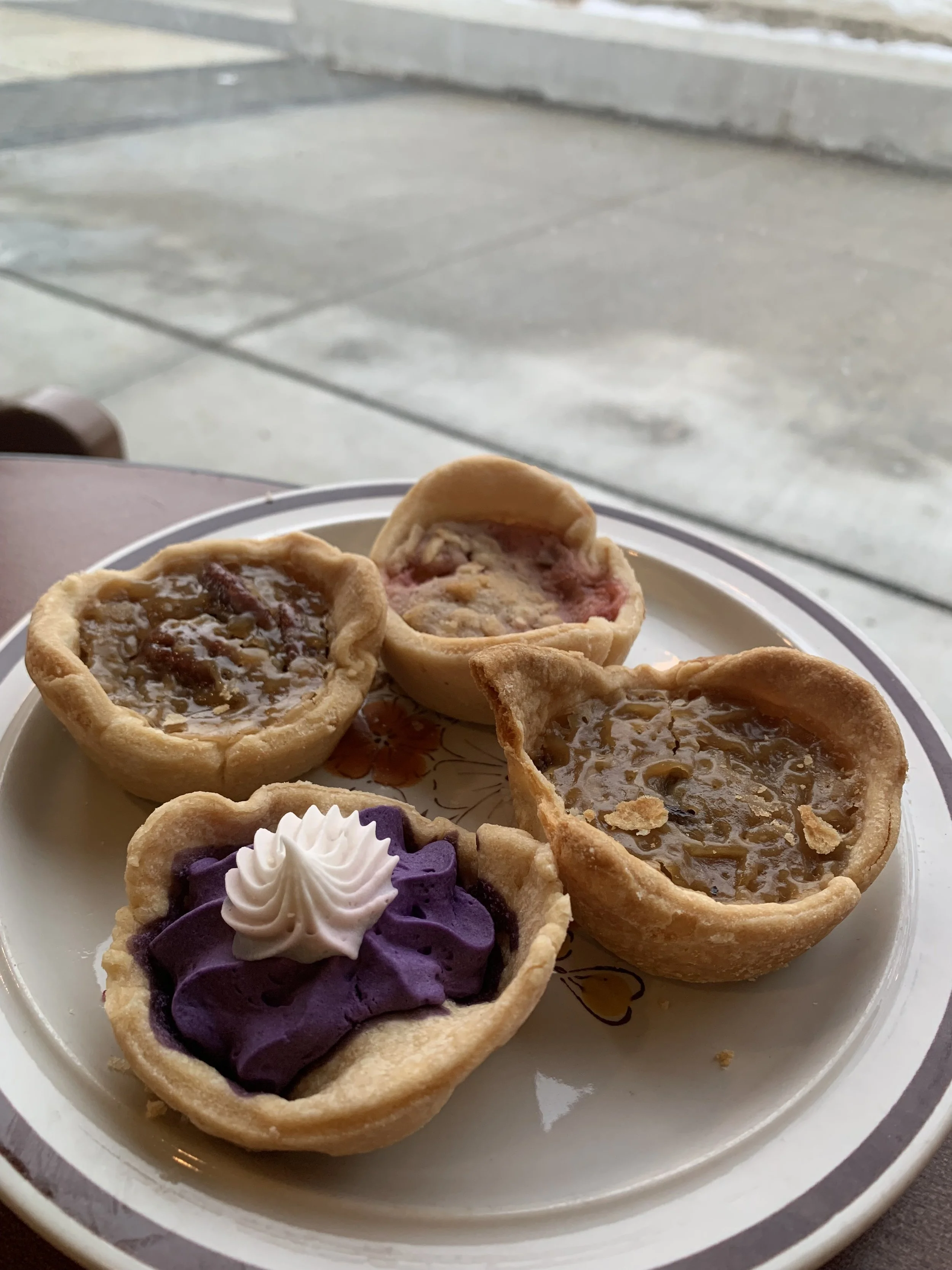 Illustration of a bee on a green background