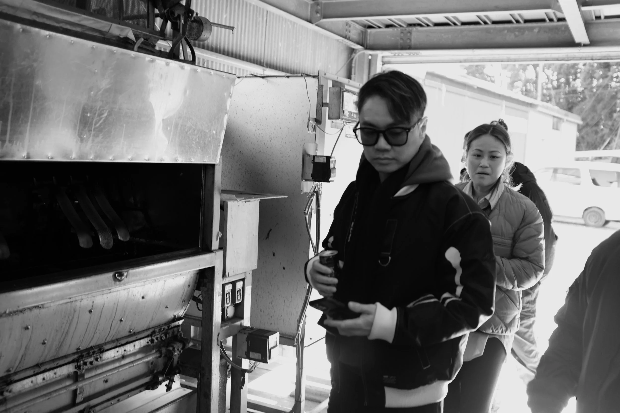 Mark+and+Sabrina+in+Tea+Roasting+Factory.jpg
