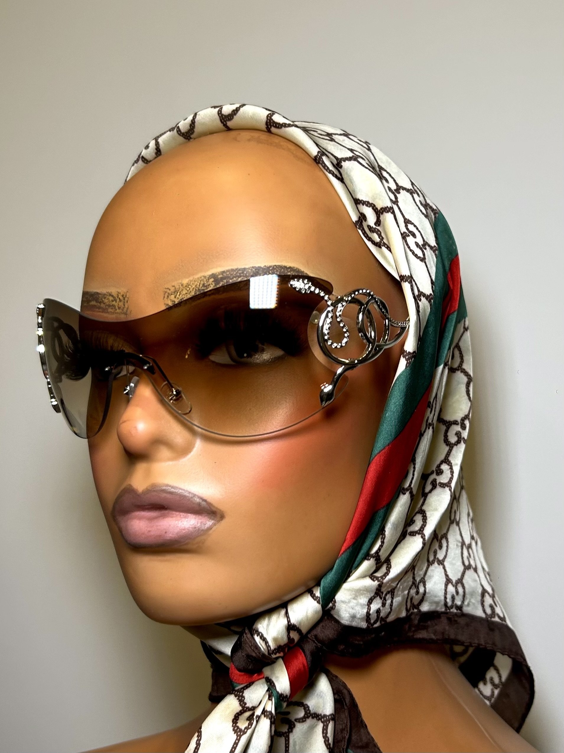 Dollface Frame
