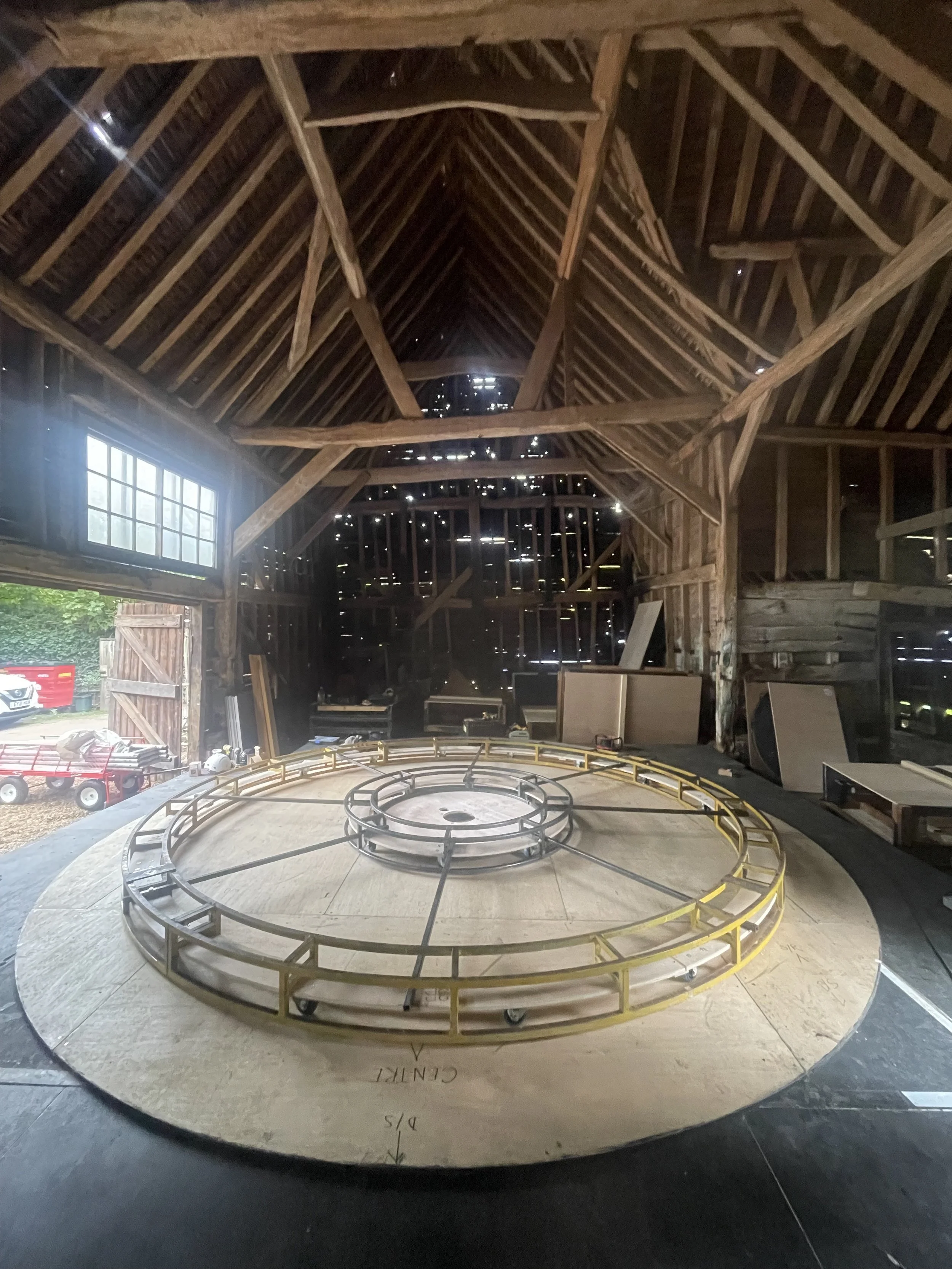 Revolve Build - OVO

Fabrication of 4m Diameter manual rotating revolve system by Adam Bottomley Creatie