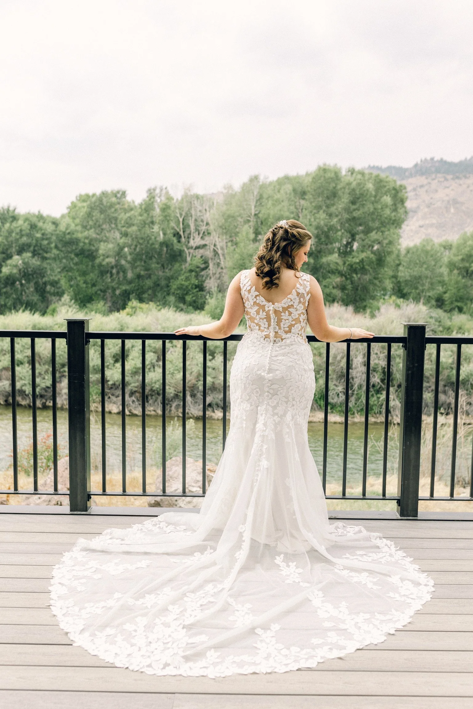 Gaylord_Bride by the River_WhitetailRanch-240.jpg