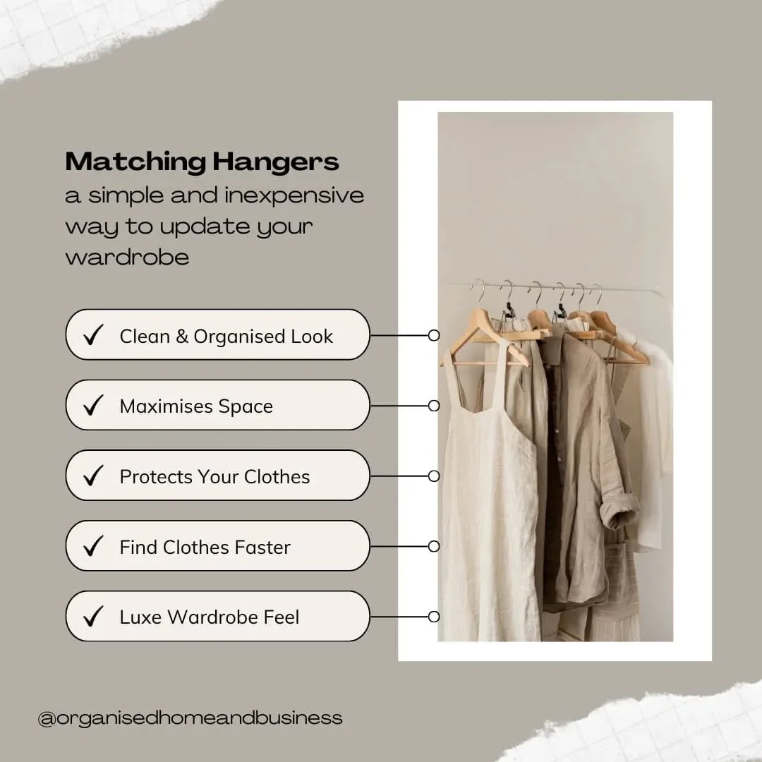 ✨ Transform Your Wardrobe with Matching Hangers! ✨

Using the same hangers creates a clean, organised look in your wardrobe. If you have lots of clothes, you can fit alot more using the velvet hangers. I'm quiet minimal with my wardobe so the wooden 