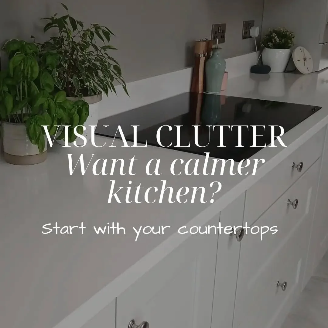 VISUAL CLUTTER - Tips for clutter free kitchen countertops

The easiest way to tackle clutter in your kitchen is to start with your countertops. Reducing visual clutter instantly makes your kitchen feel calmer and look more organised.

TIP 1: Remove 