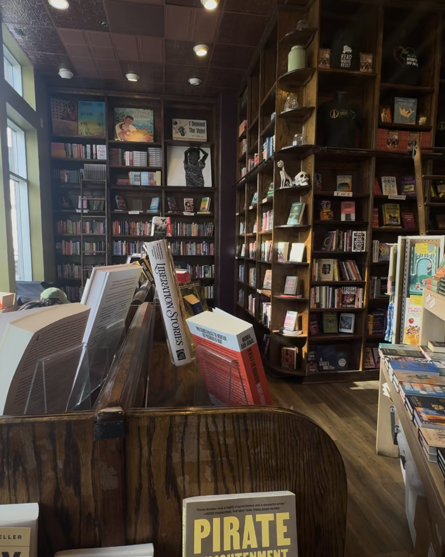  We love a gorgeous book display! 