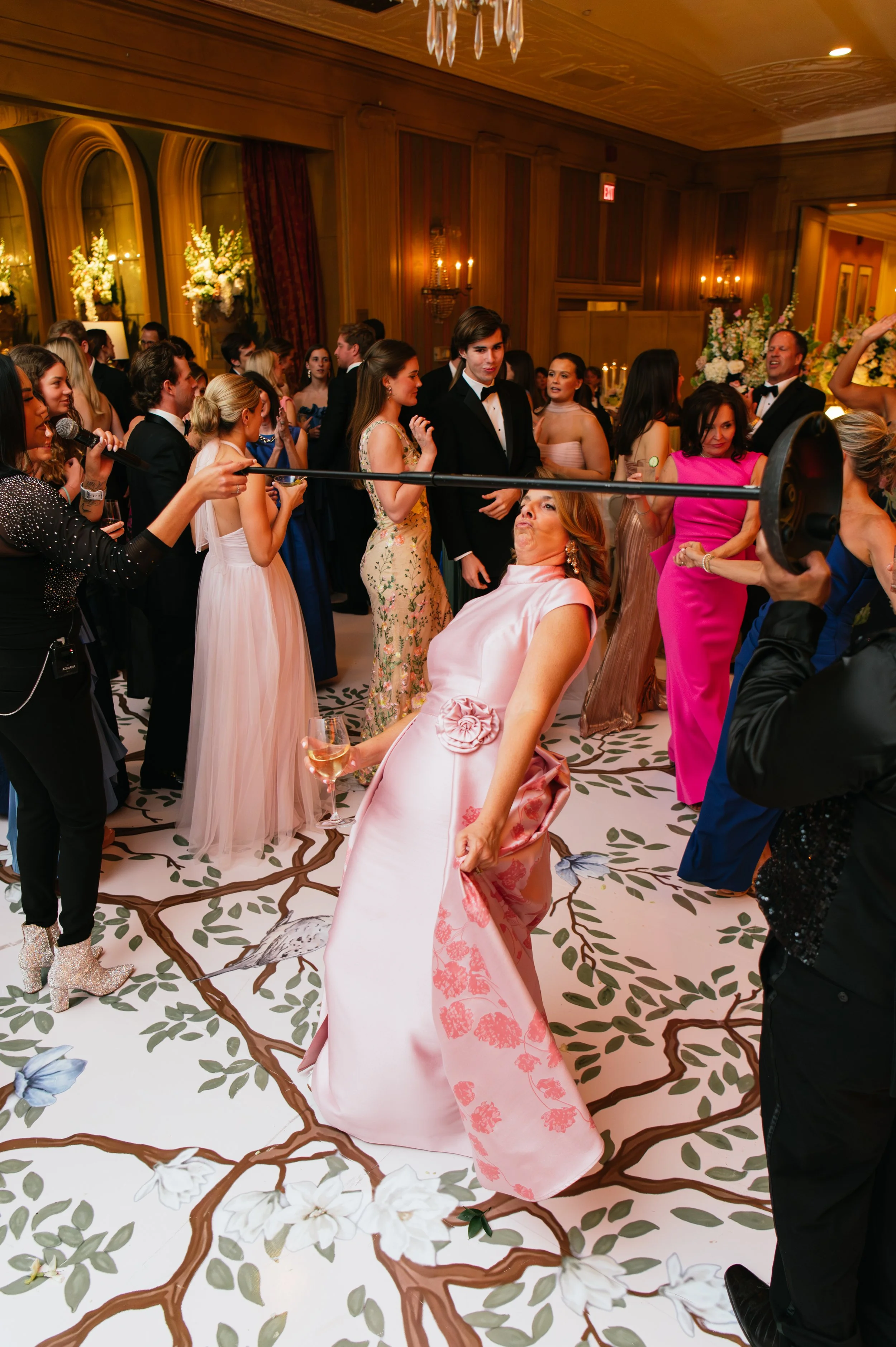 MattandJulieWeddingsAllie+MatthewMarried754.jpg