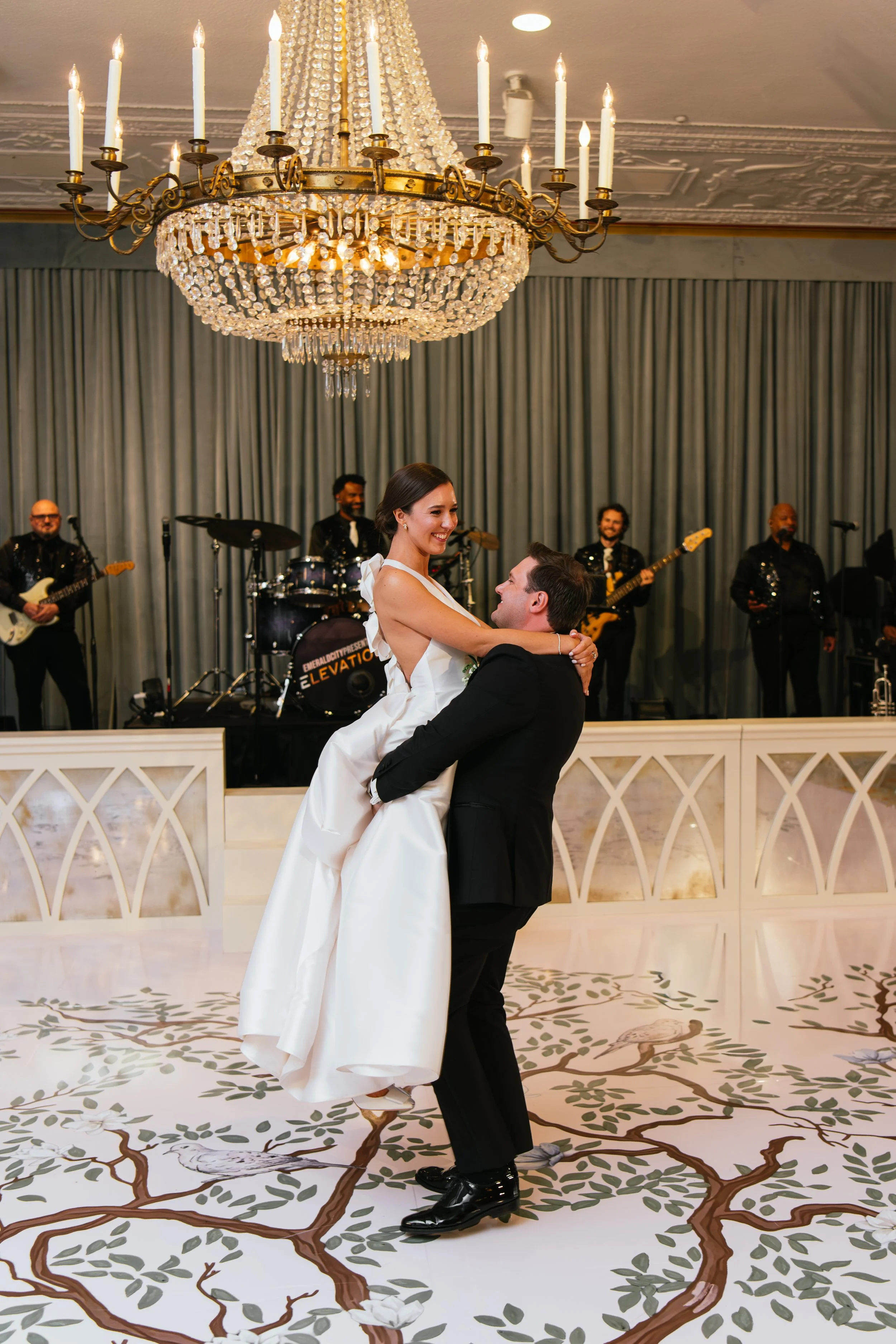 MattandJulieWeddingsAllie+MatthewMarried662.jpg