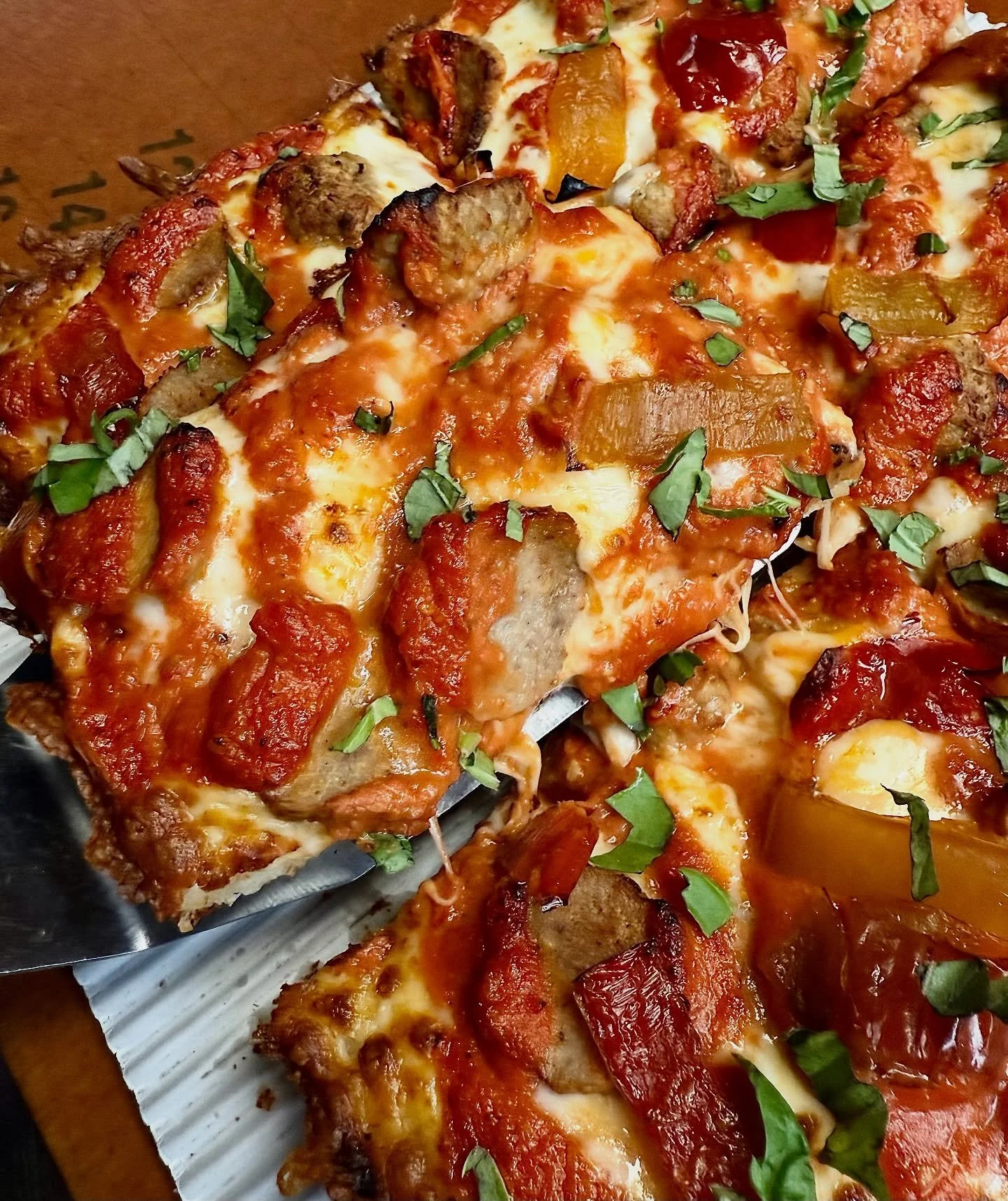 Last week for the Bada Bing!
Spicy Vodka Sauce, Meatballs, Hungarian Peppers, Fresh Basil

Also, cookie line up is looking pretty, pretty impressive.
🍪Red Velvet
🍪Cookies and Cream
🍪Chocolate Salted Caramel Chocolate Chip (NEW)

✅Also, our Free Ga