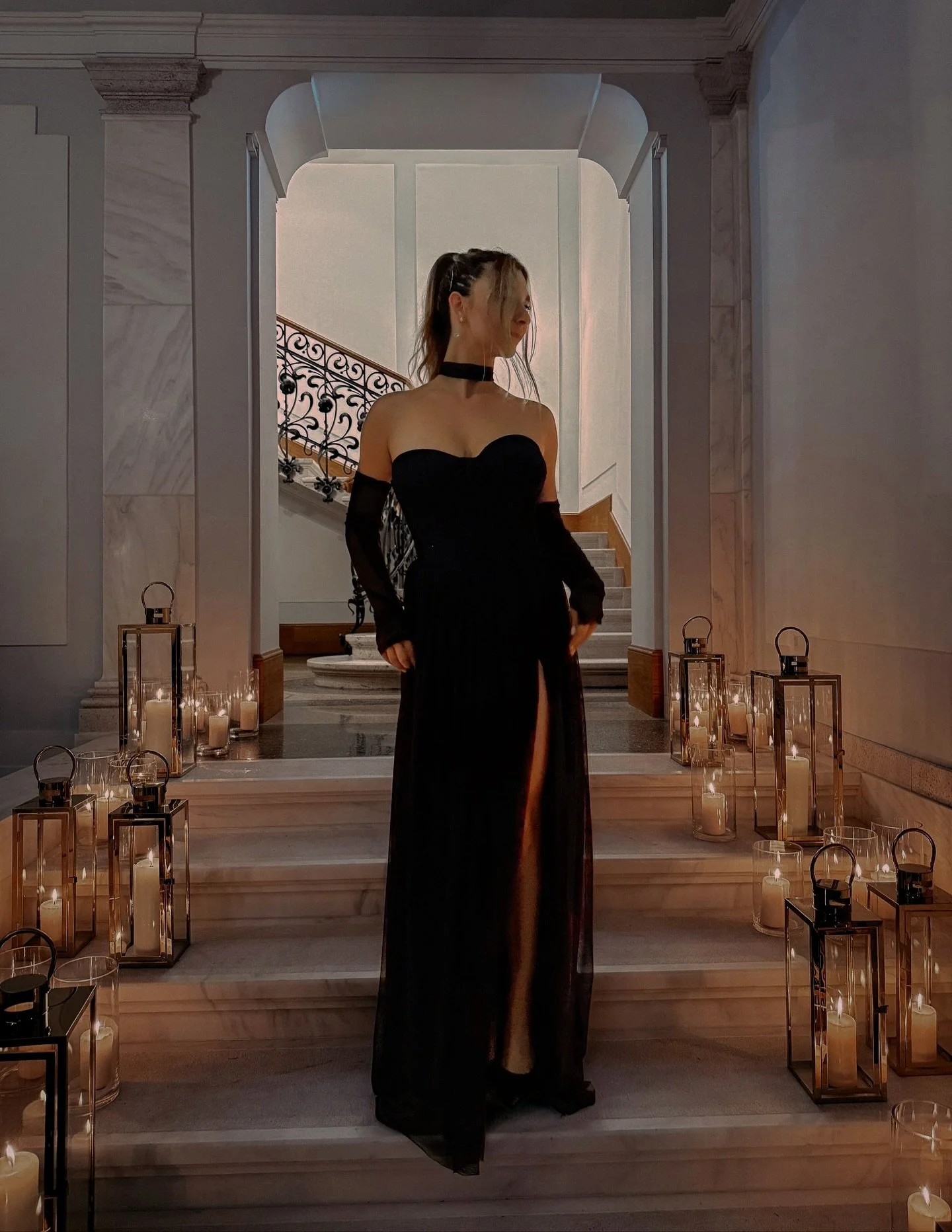 Living a life full of romance goes beyond relationships ❤️&zwj;🔥

For me, romance is a philosophy of life. It&rsquo;s available when we slow down enough to be with what&rsquo;s right in front of us, instead of waiting for the day when everything &ld