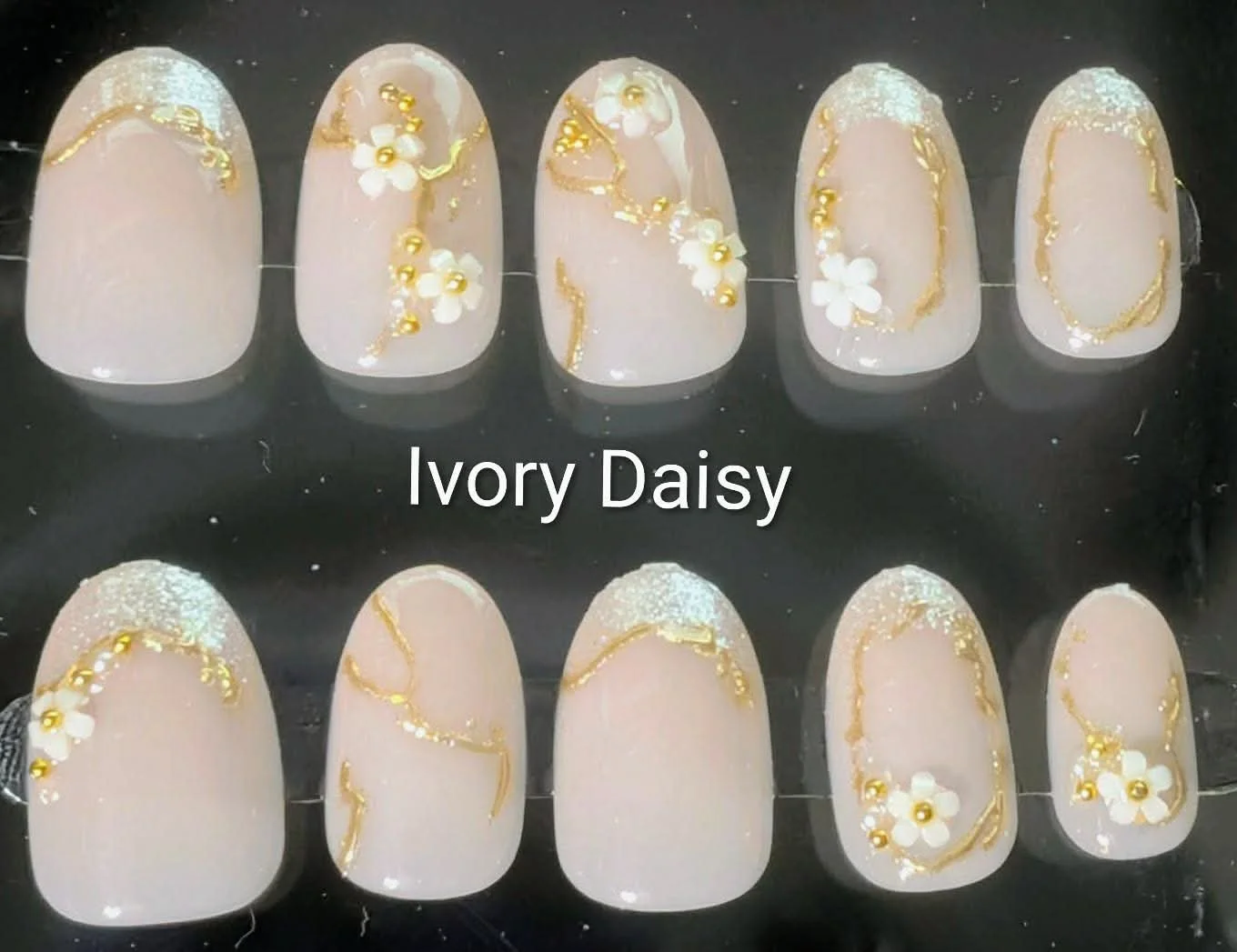 Ivory Daisy - Item#005-046