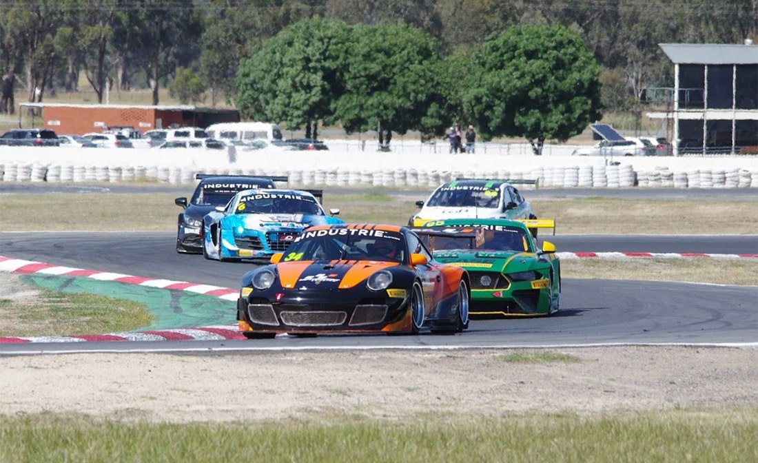 MORRISS SECURES GT-1 TITLE IN THRILLING WINTON DECIDER