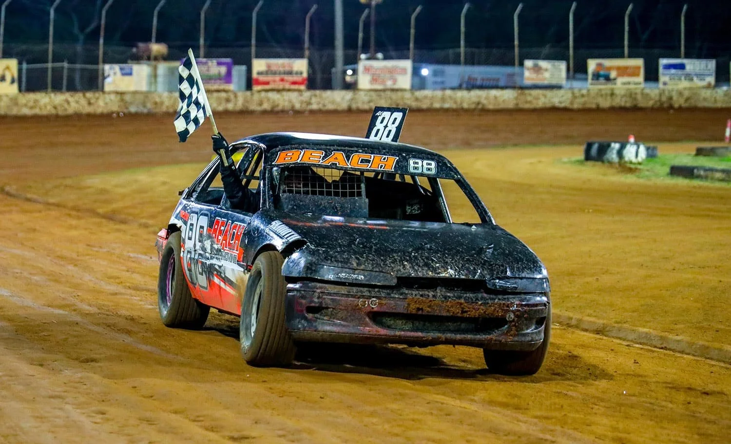 Lee Beach Wins Bob Hickson Memorial At Nyora Raceway