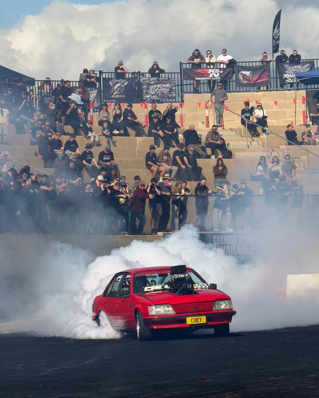 Adelaide Burnouts delivers big field at The Bend</span>