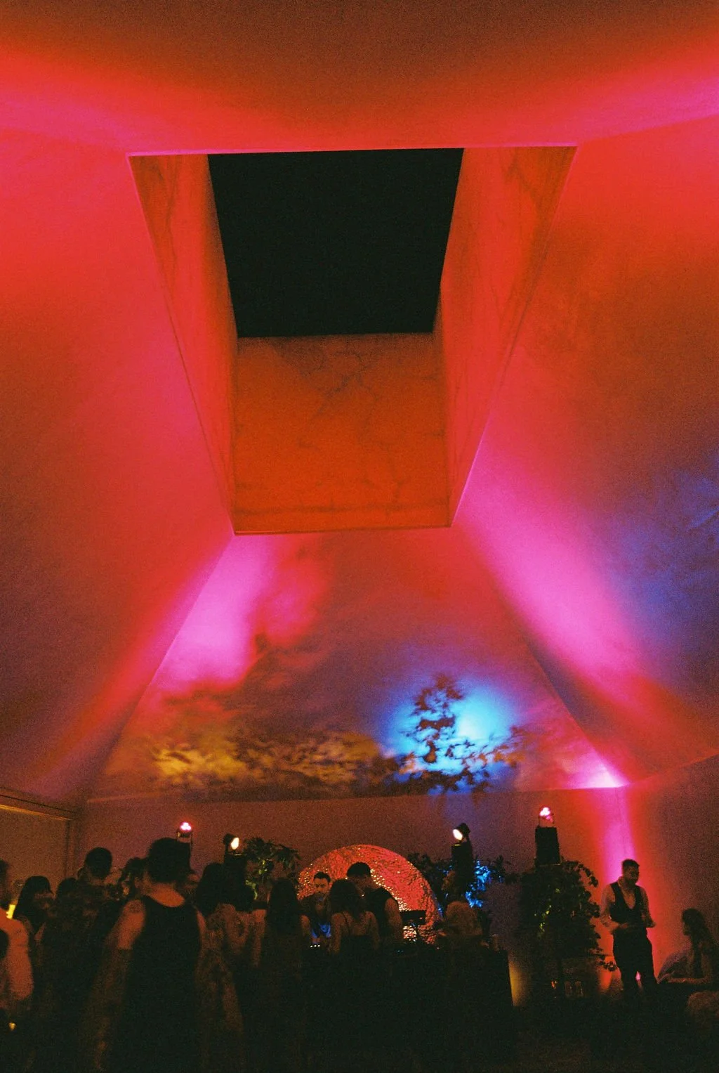 Design-forward weddings in Portugal.jpg